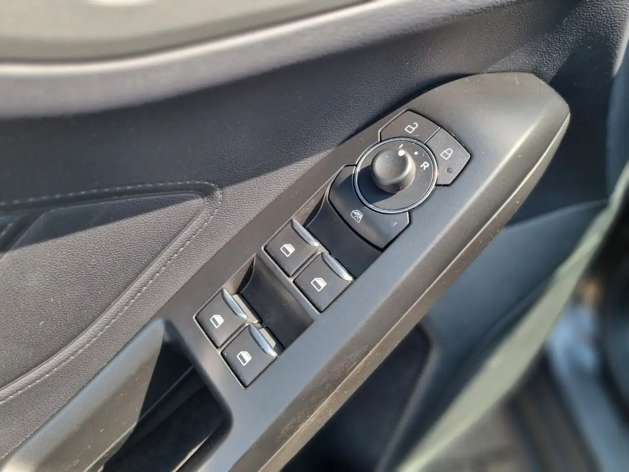 Ford Focus Turnier Automatik/Navi/Kamera/PDC/Garantie, миниатюра 30