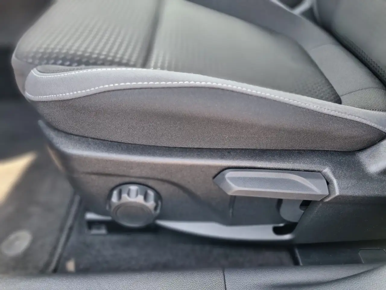 Ford Focus Turnier Automatik/Navi/Kamera/PDC/Garantie, миниатюра 29