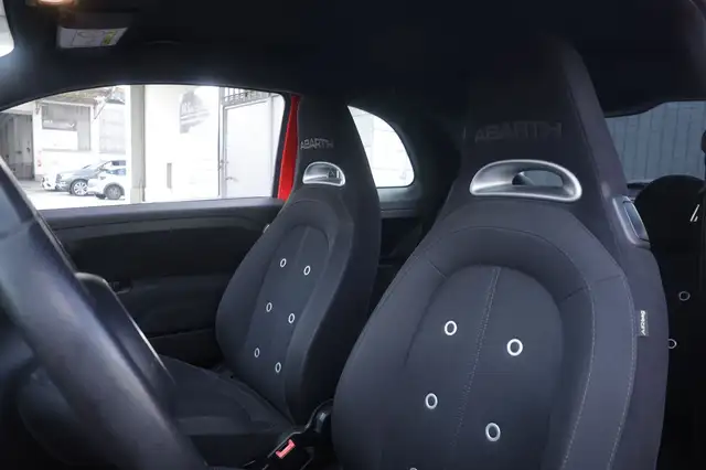 Abarth 595 view 16