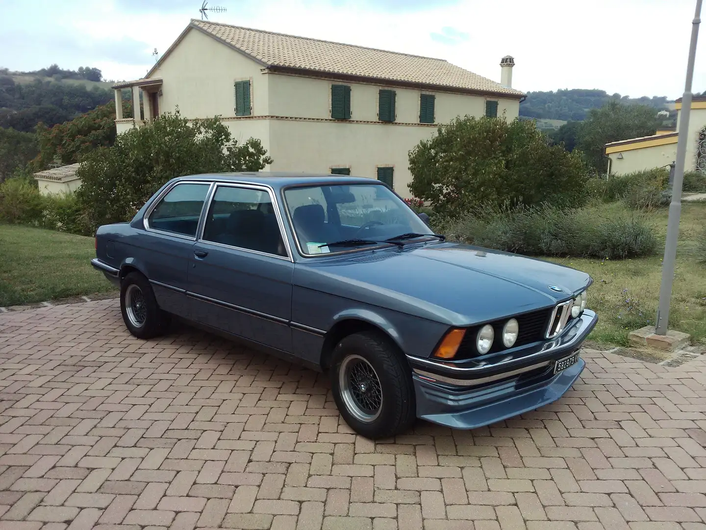 BMW 323 BMW 323 i (E21) Blu/Azzurro - 1