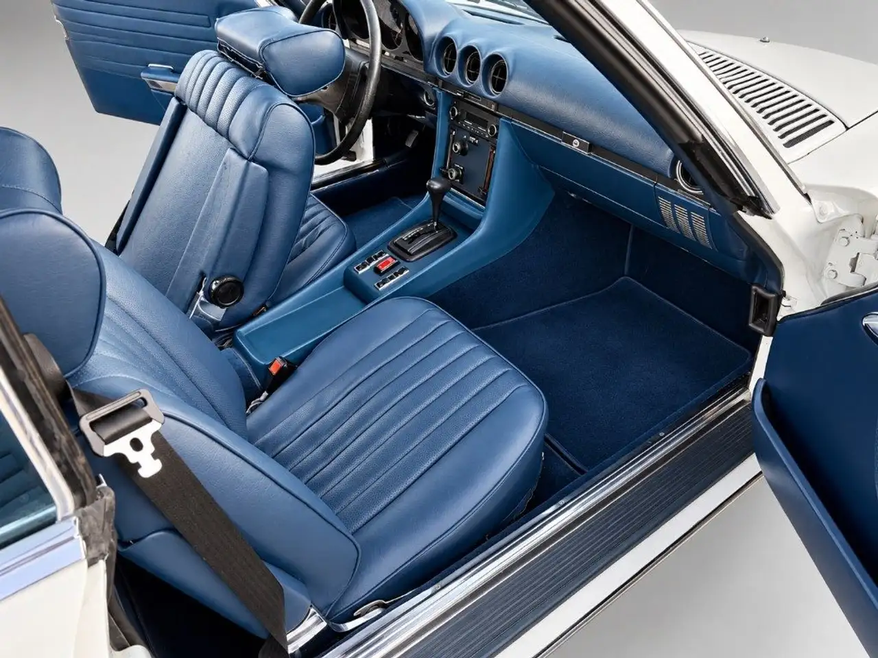 Mercedes-Benz 280 SLC Europea 1977, foto 11