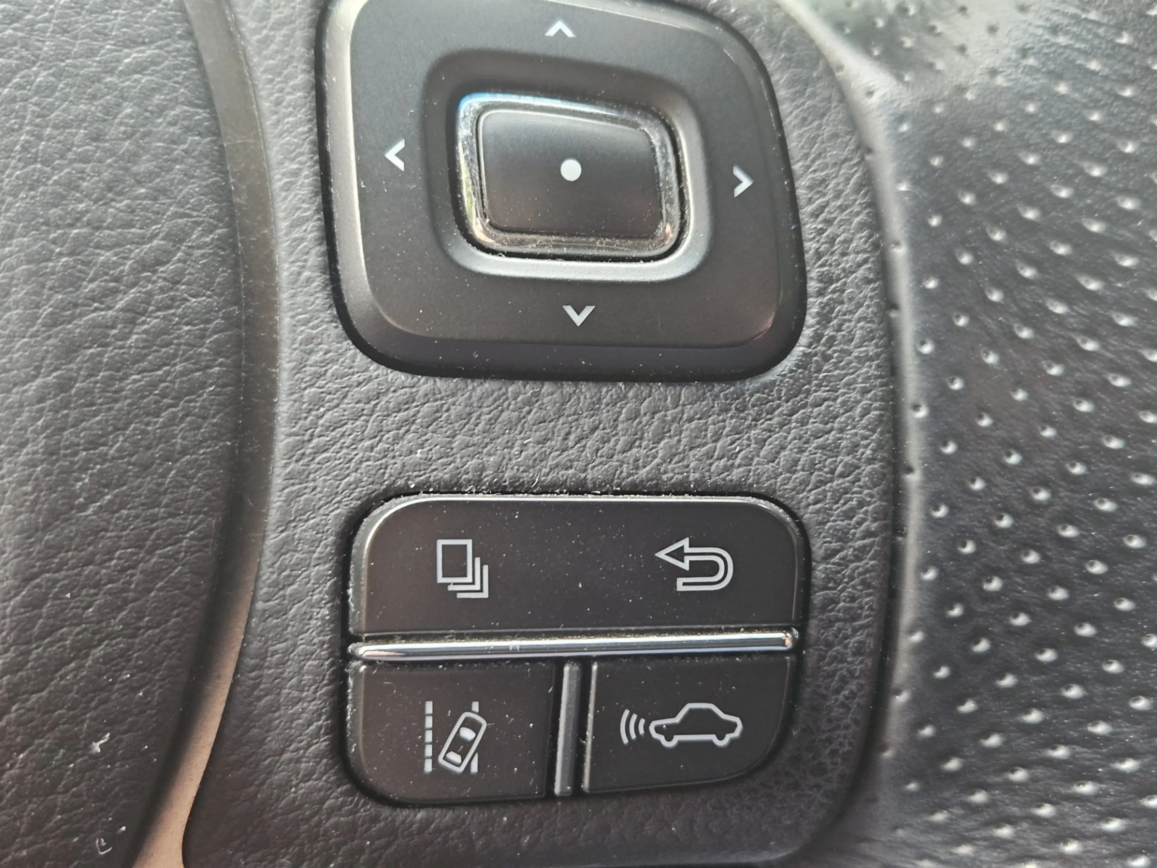 Lexus NX 300h AWD F Sport Line Panorama dak/ Headup display/Mark — photo 16