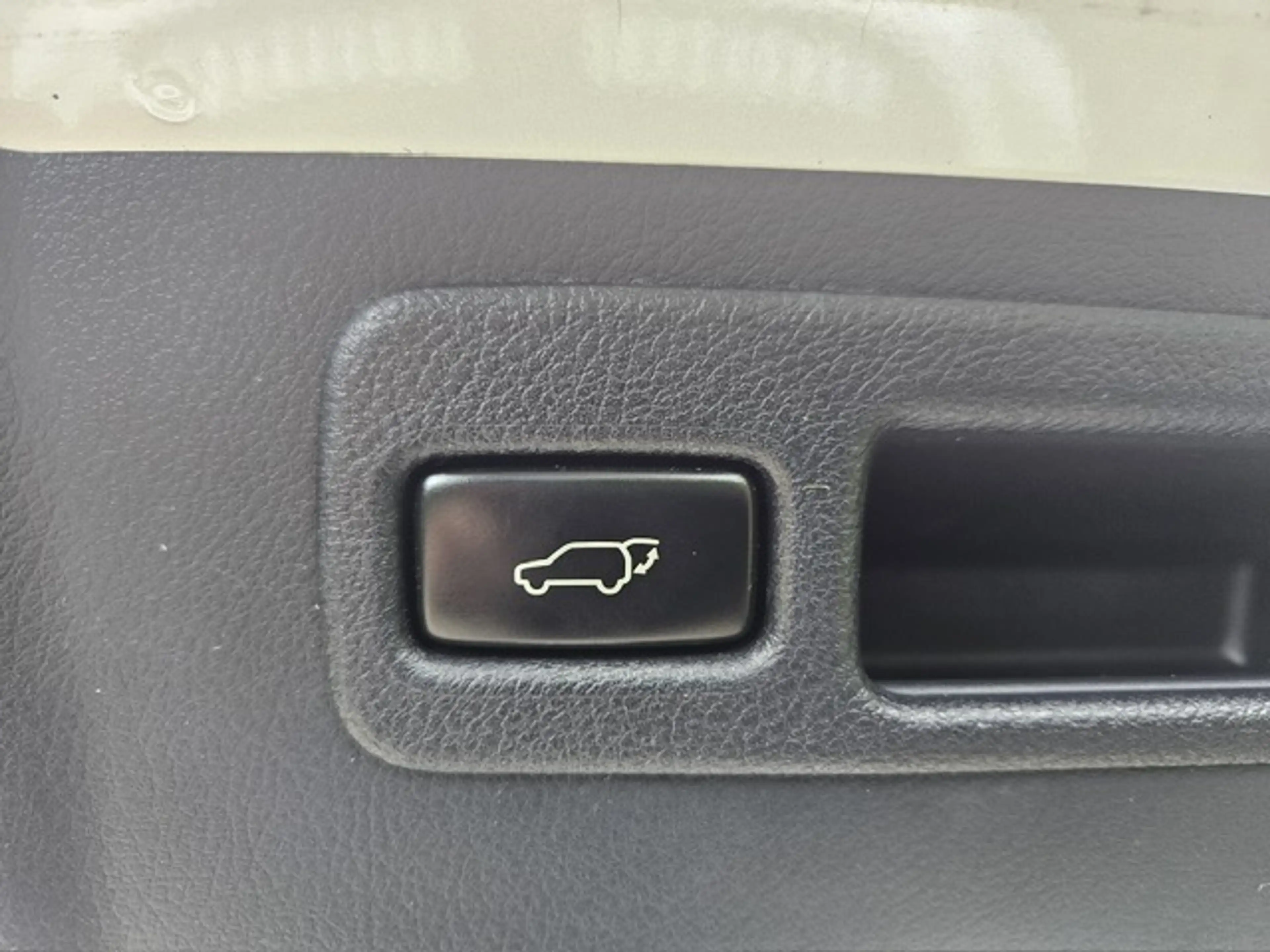Lexus NX 300h AWD F Sport Line Panorama dak/ Headup display/Mark — photo 25