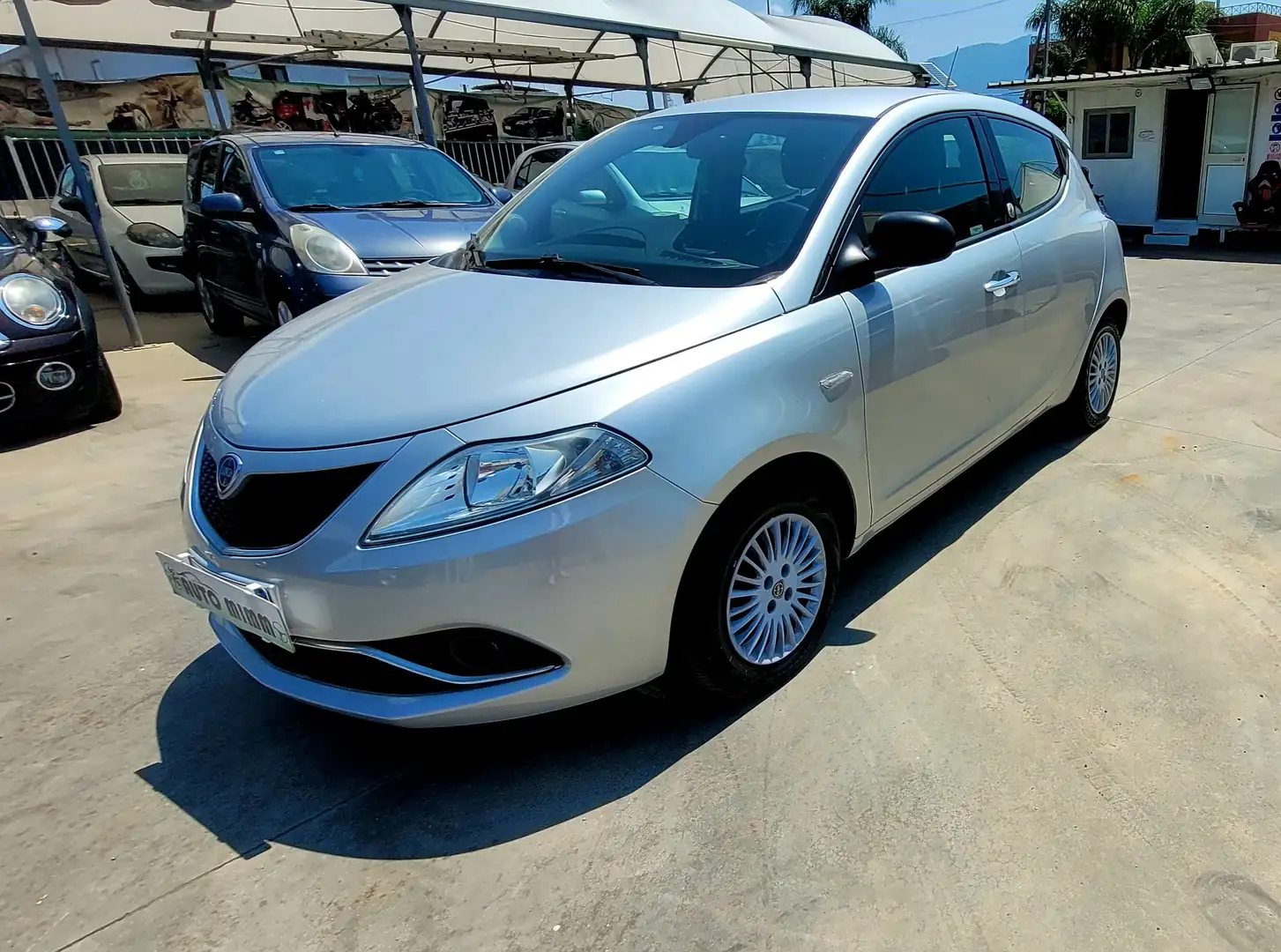 Lancia Ypsilon Ypsilon III 2015 1.2 Gold ecochic Gpl 69cv Argento - 2