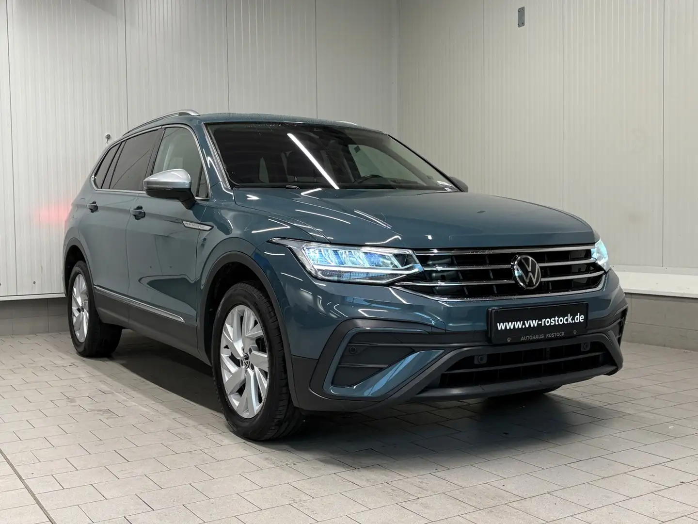 Volkswagen Tiguan Allspace Life 1.5 TSI DSG AHK NAVI RFK ACC Blau - 2