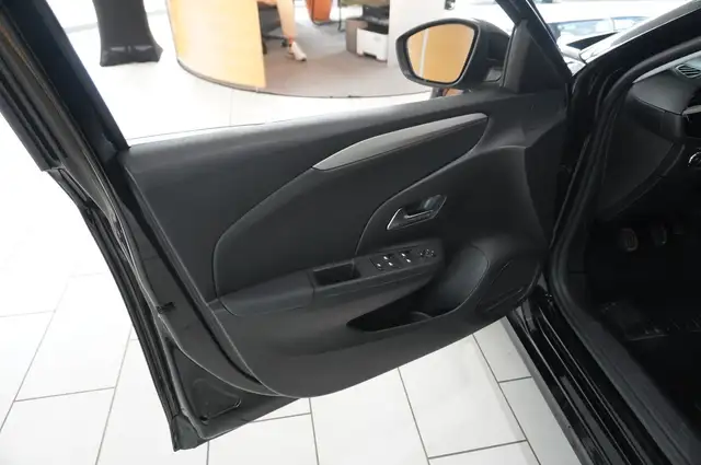 Opel Corsa view 13