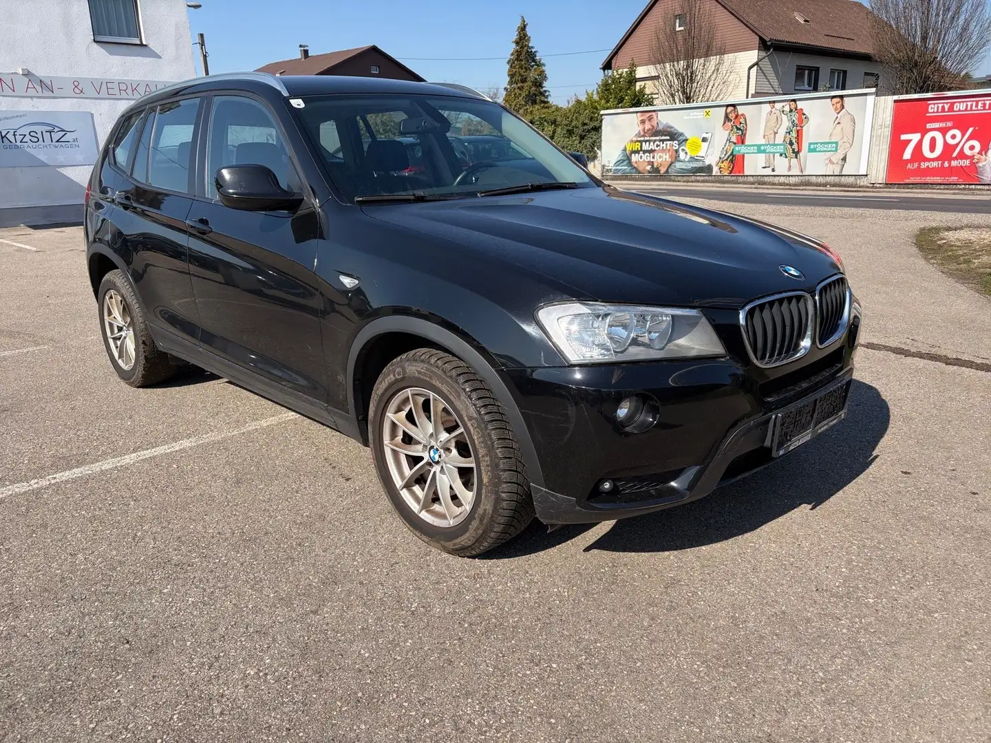 BMW X3 xDrive20d Schwarz - 1