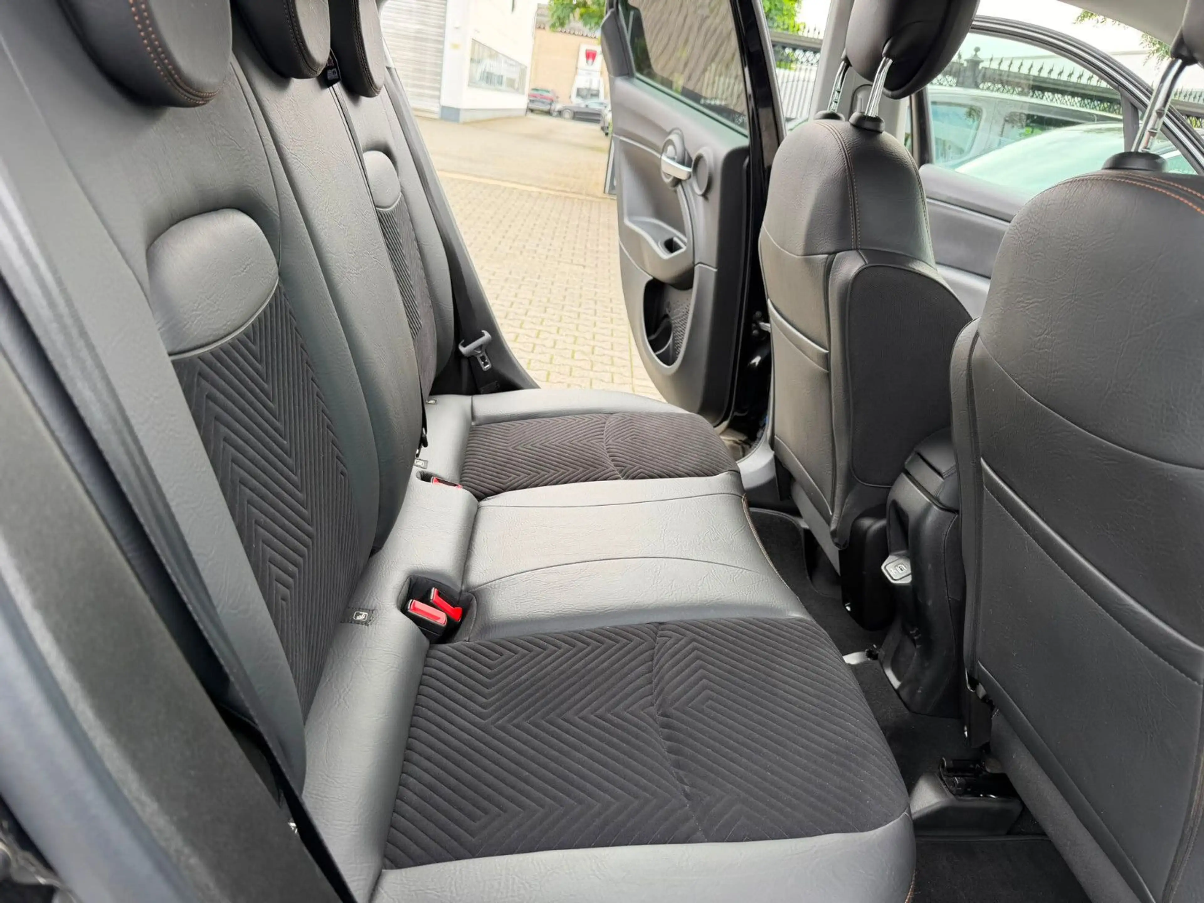 Fiat 500X Cross Look S-Design 1.3 Firefly — photo 12