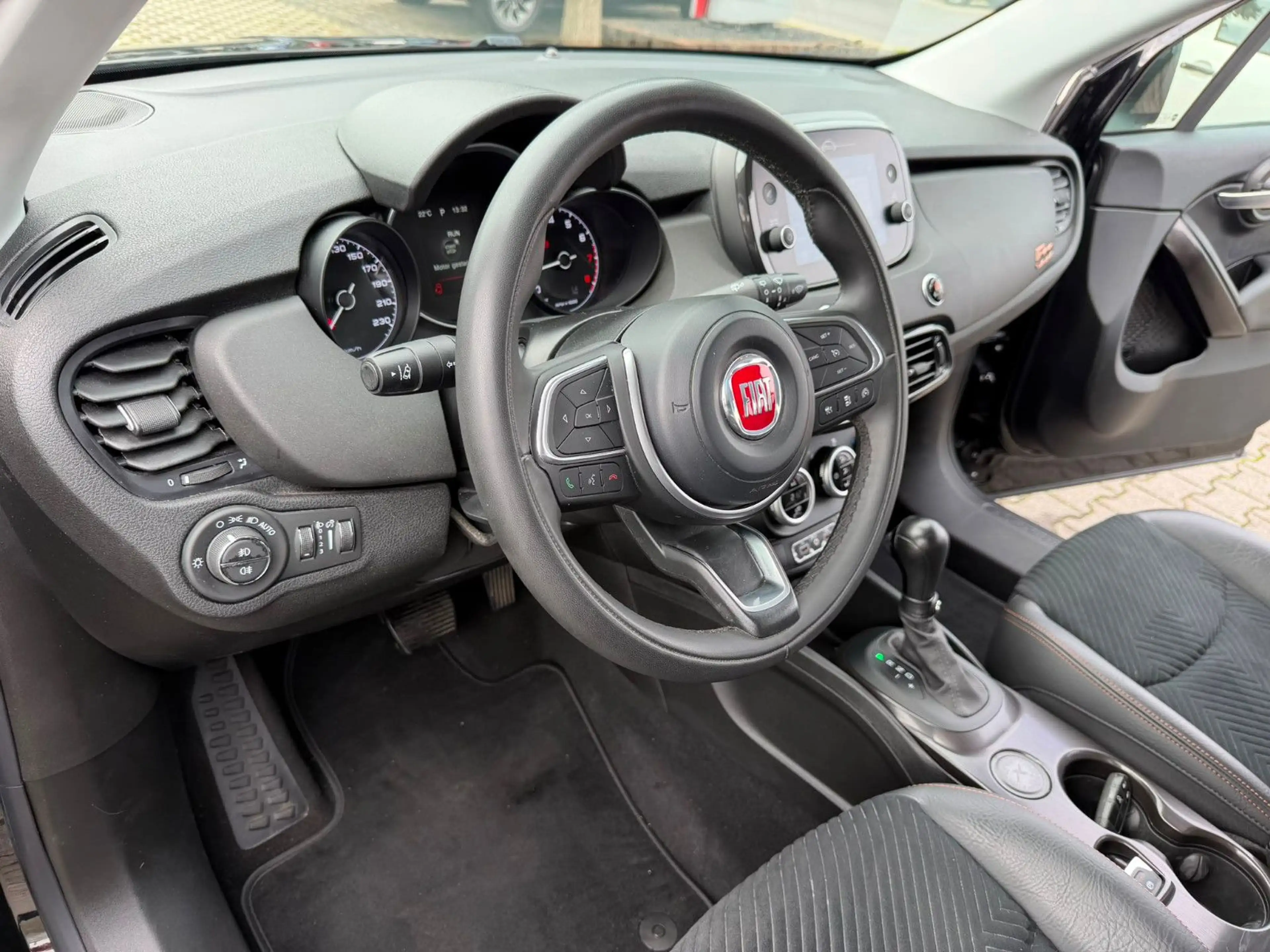 Fiat 500X Cross Look S-Design 1.3 Firefly — photo 10