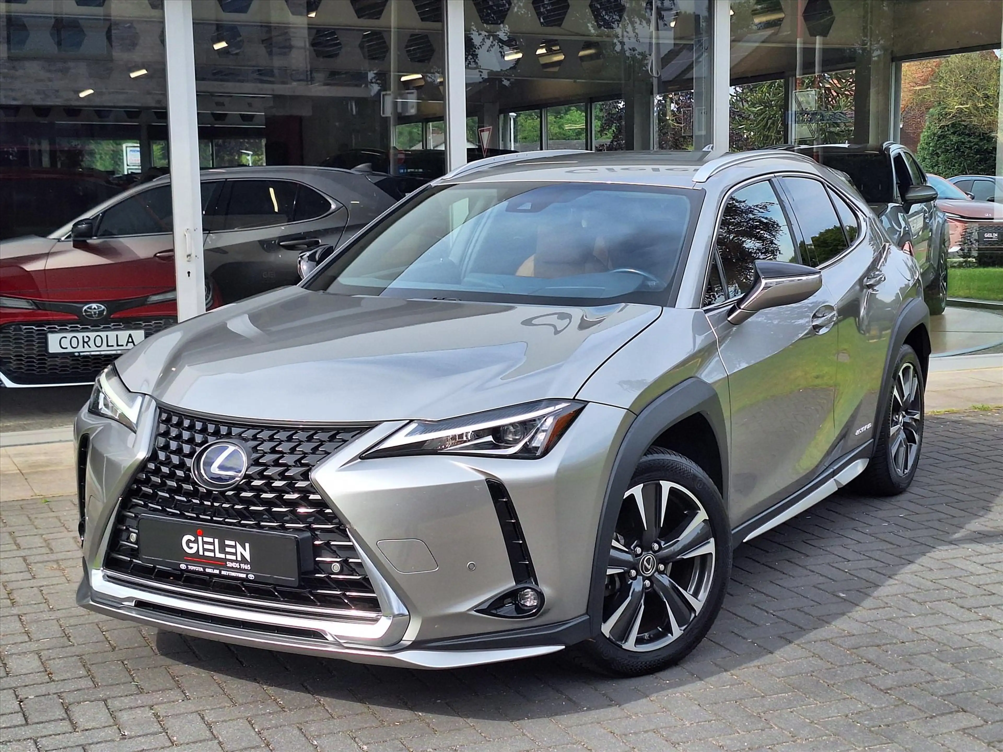 Lexus UX 250h AWD Luxury Line | 4X4, Leer, Stoelverwarming, Navi — photo 2