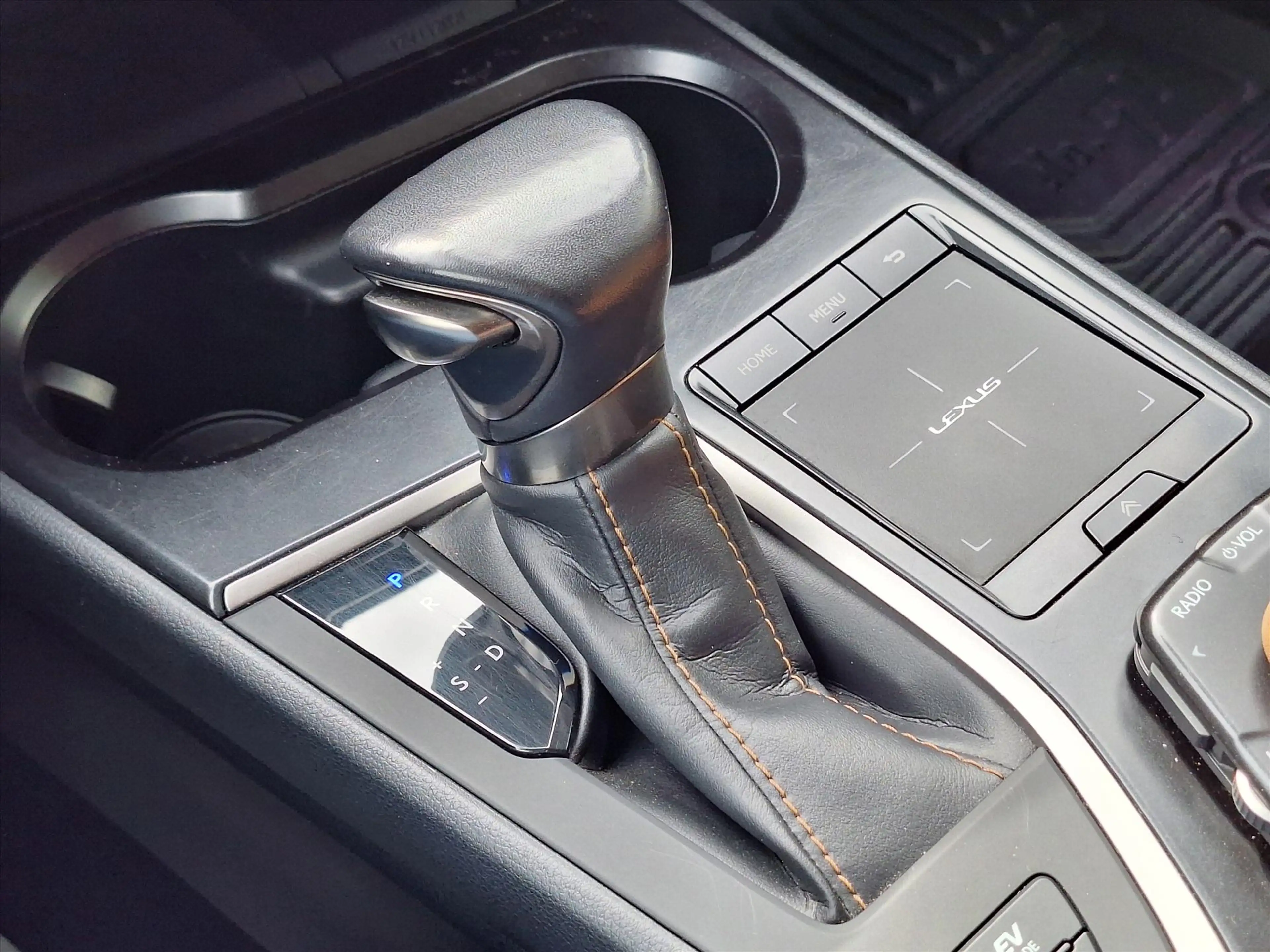 Lexus UX 250h AWD Luxury Line | 4X4, Leer, Stoelverwarming, Navi — photo 19