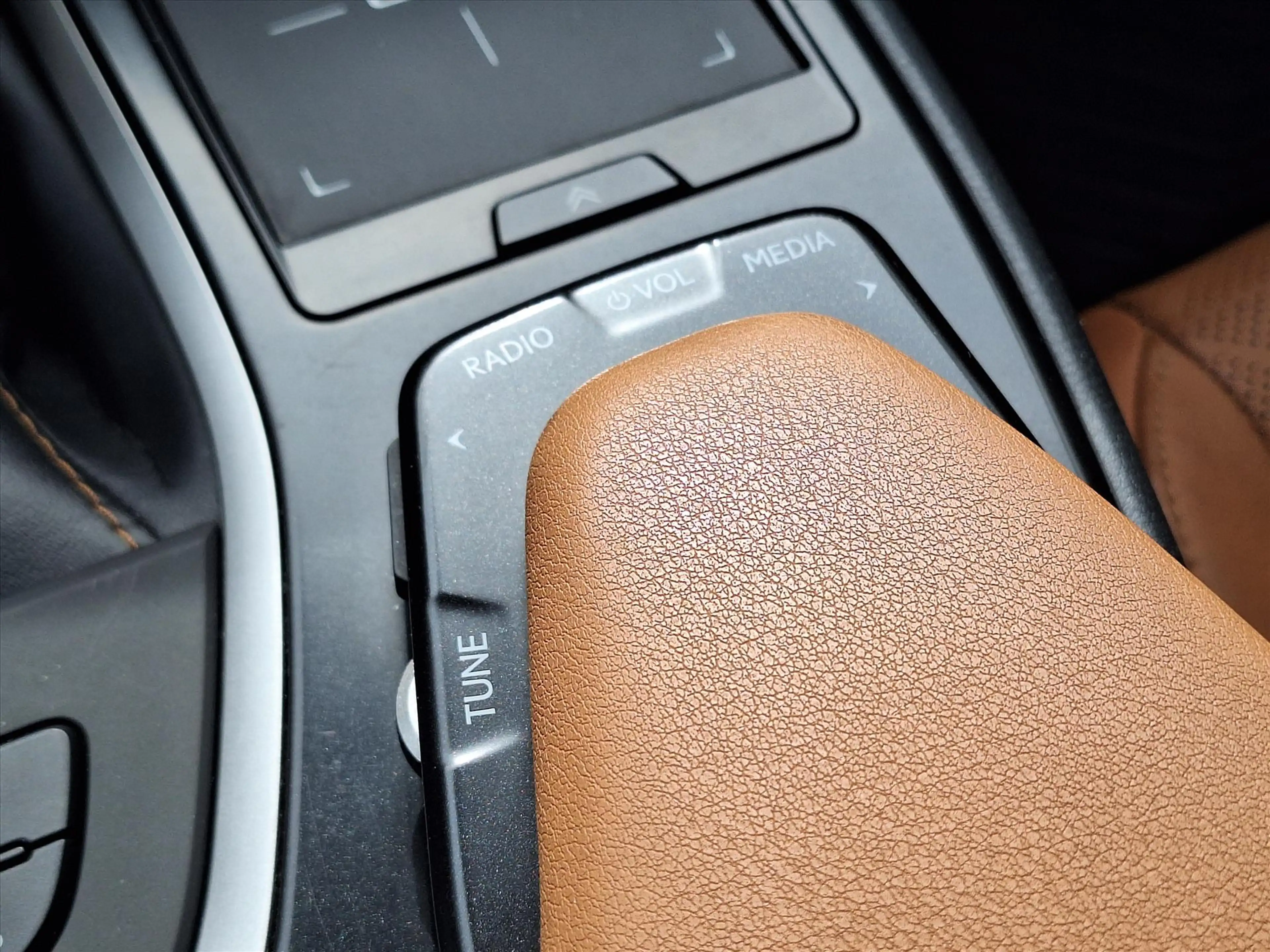 Lexus UX 250h AWD Luxury Line | 4X4, Leer, Stoelverwarming, Navi — photo 20