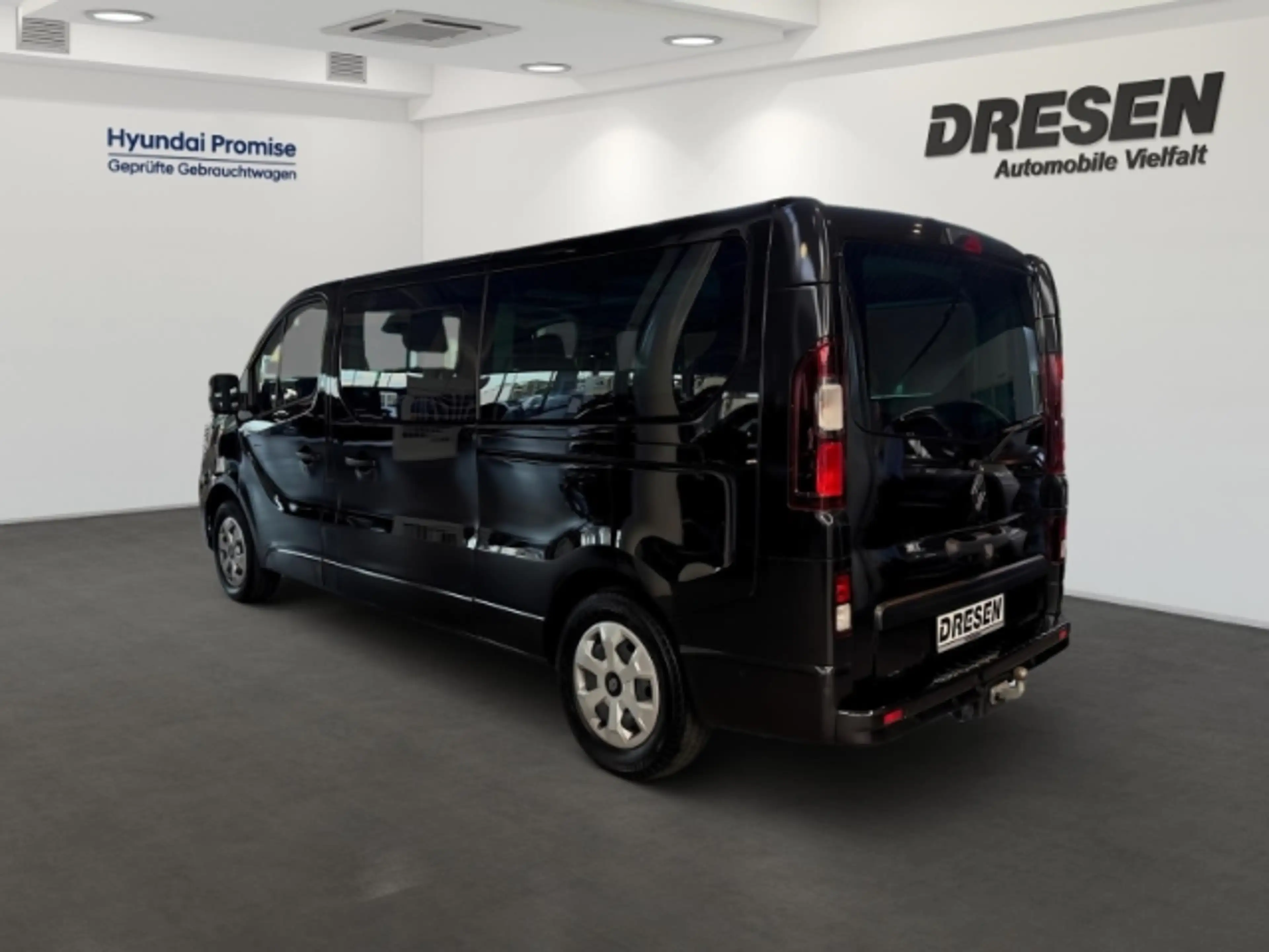 Renault Trafic L2H1 3,0t BLUE 150 EU6e Combi Grand Evolution Blue — photo 4