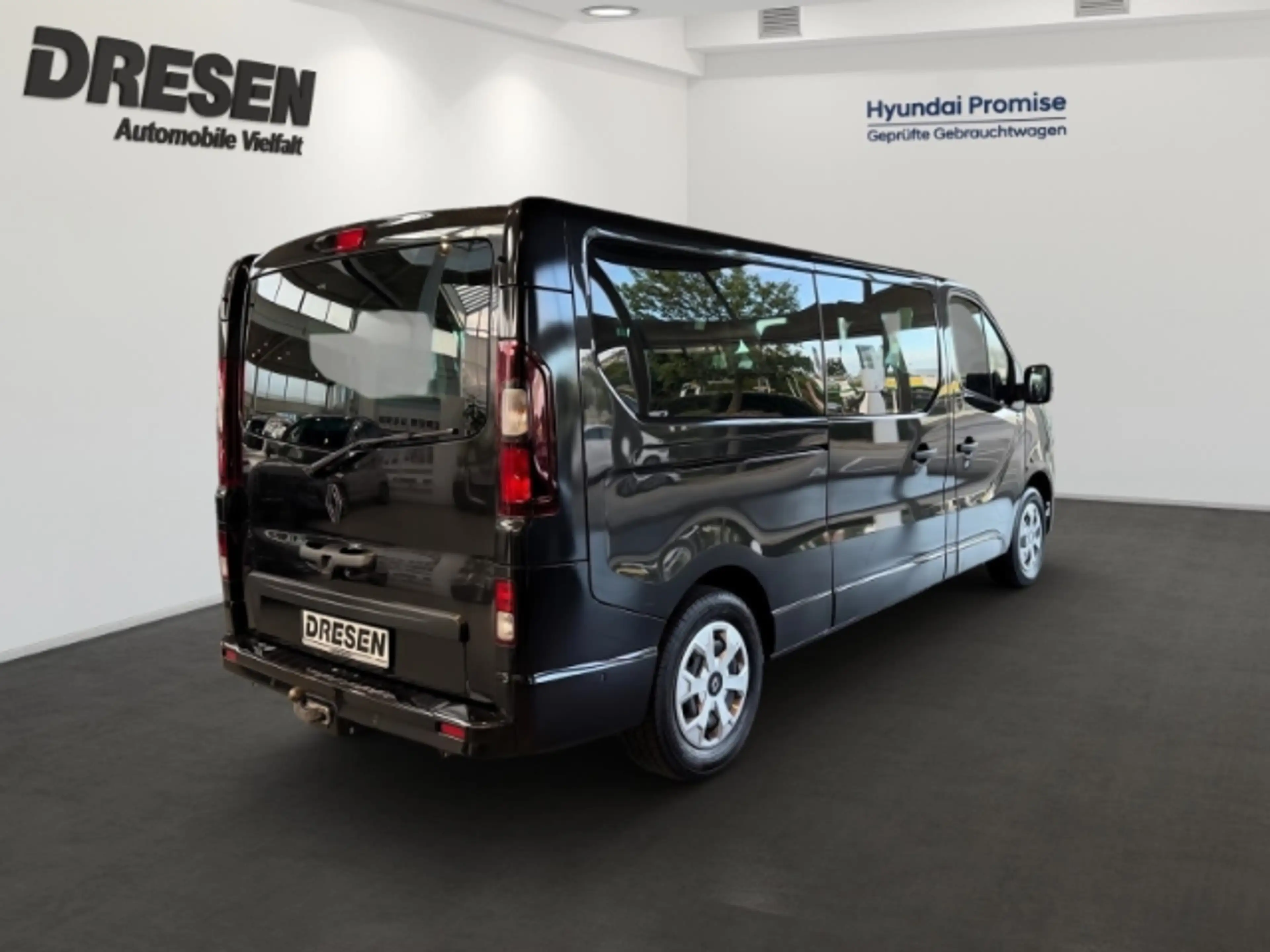 Renault Trafic L2H1 3,0t BLUE 150 EU6e Combi Grand Evolution Blue — photo 3