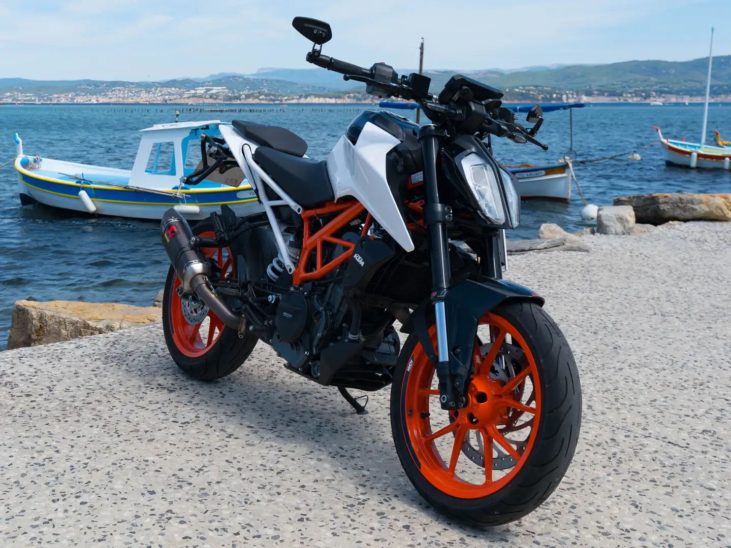 KTM 390 Duke Blanc - 1