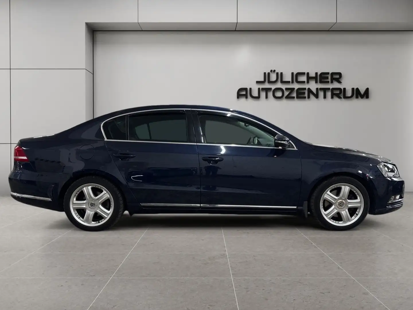 Volkswagen Passat Lim. Highline BlueMotion, Inspektion Neu Bleu - 2