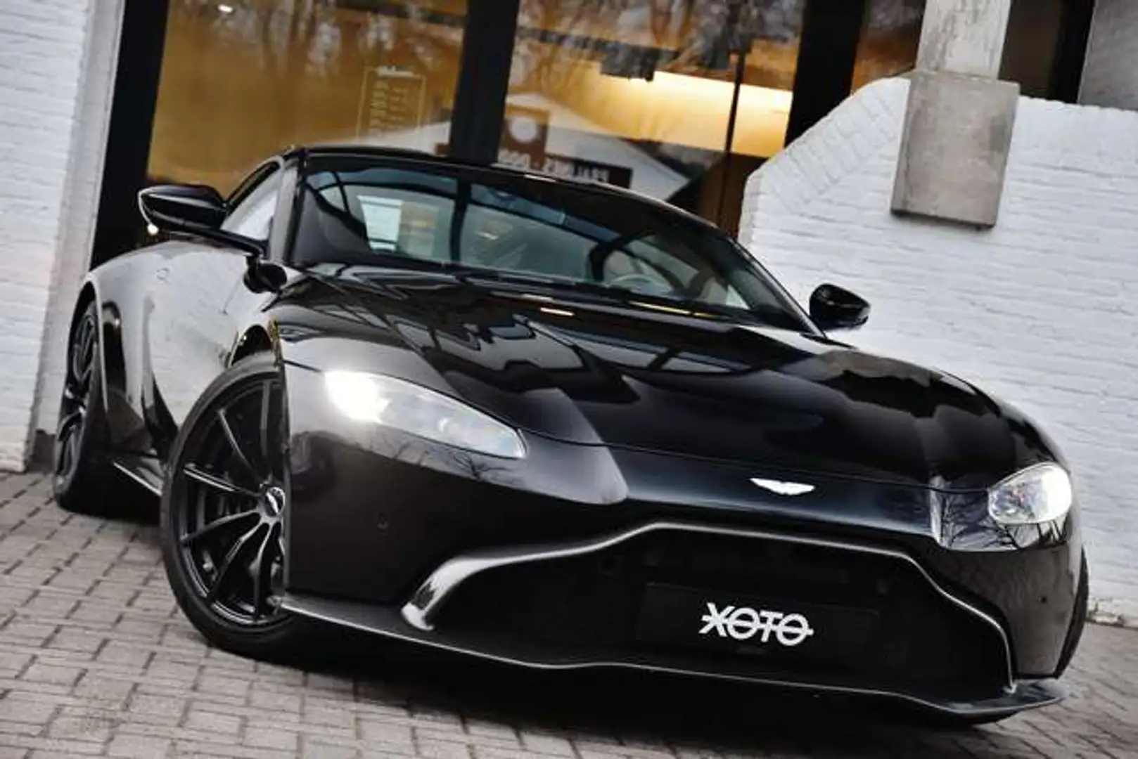 Aston Martin Vantage V8 CARBON PACKAGE ***FULL ASTON MARTIN HISTORY*** Schwarz - 2