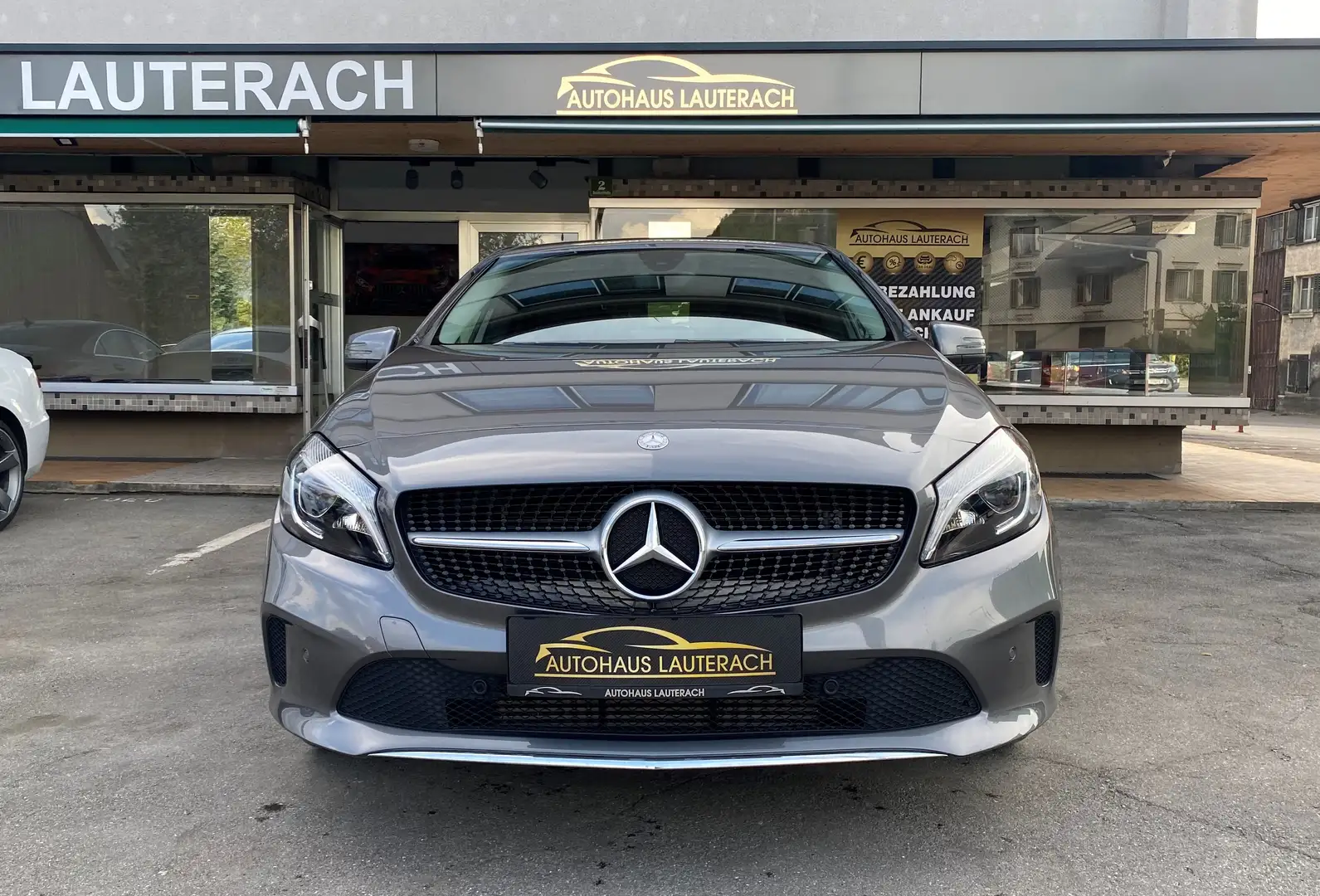 Mercedes-Benz A 200 A 200d AUTOMATIK * NAVI* LED *PDC *SPORTSITZE*SZHZ Grau - 2