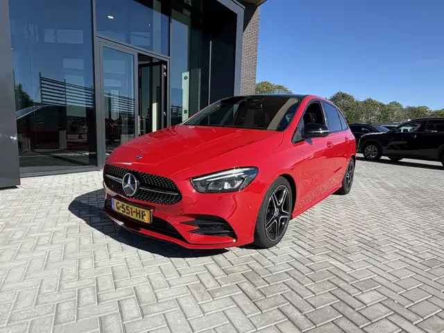 Mercedes-Benz B-Class view 4