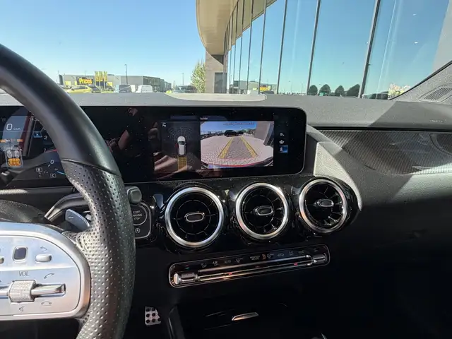 Mercedes-Benz B-Class view 8