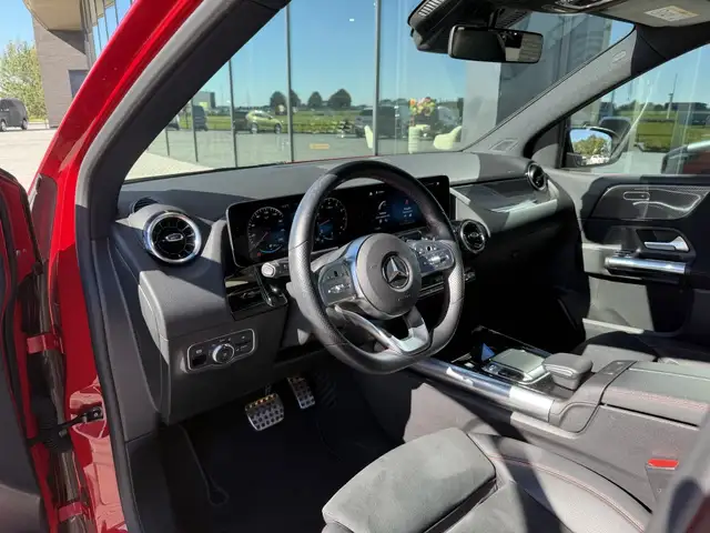 Mercedes-Benz B-Class view 5
