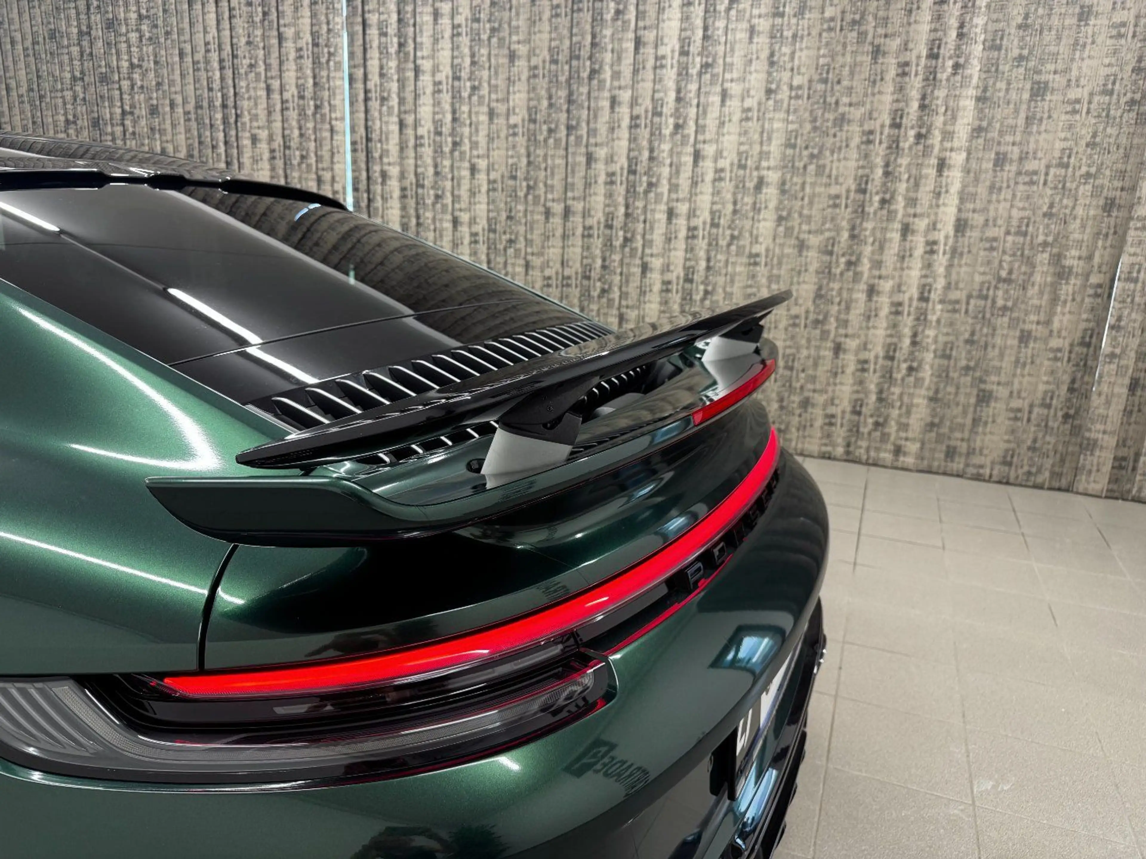 Porsche 911 Turbo S 992 — photo 14