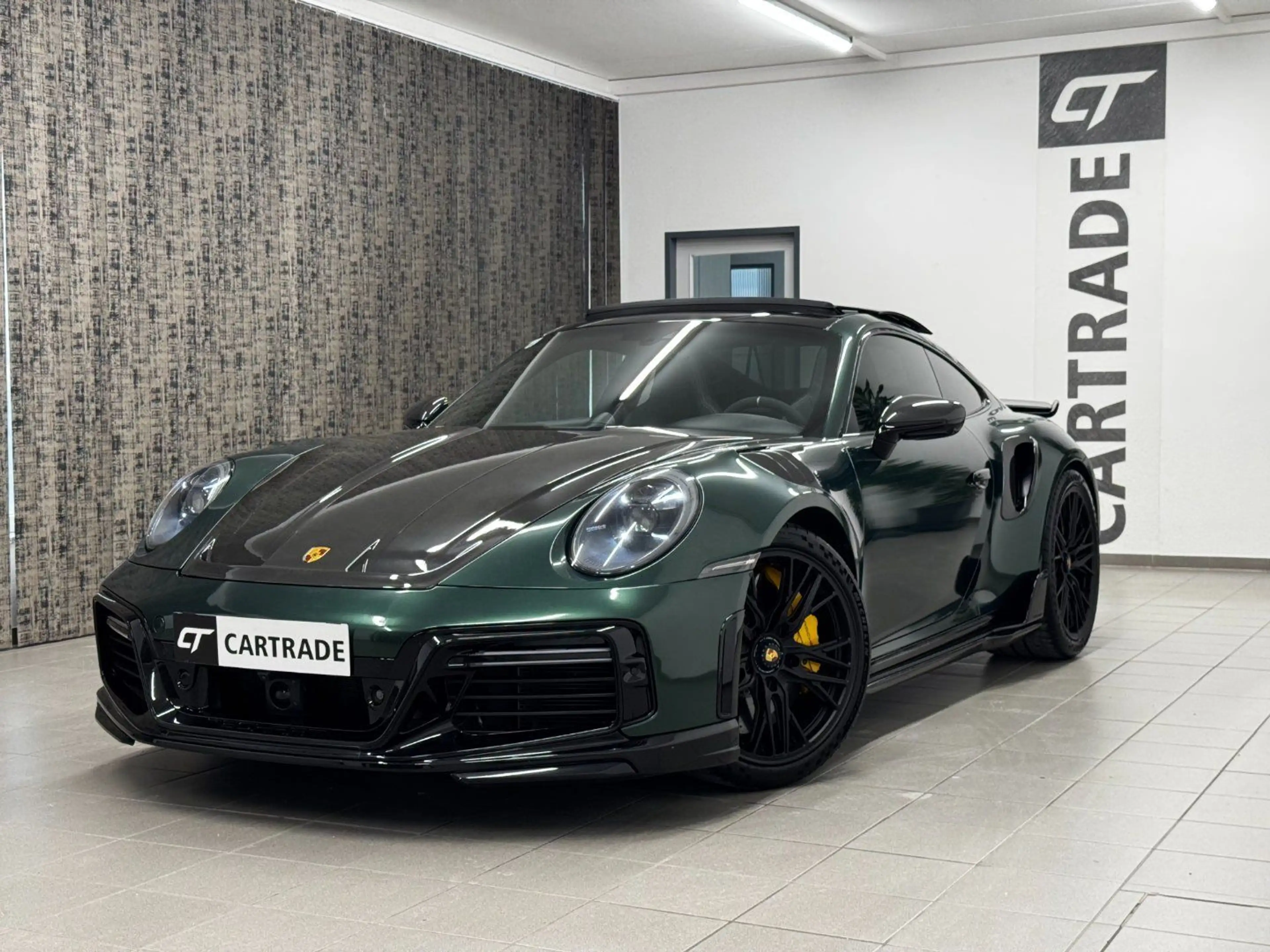 Porsche 911 Turbo S 992 — photo 4