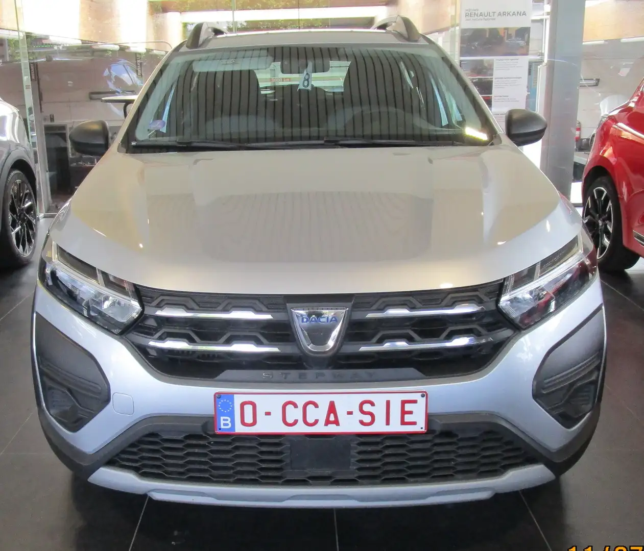 Dacia Sandero Sandero Stepway TCe 100 ECO-G Essential Zilver - 2