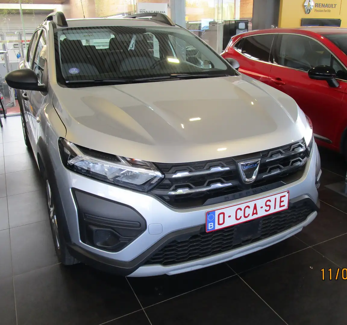 Dacia Sandero Sandero Stepway TCe 100 ECO-G Essential Zilver - 1