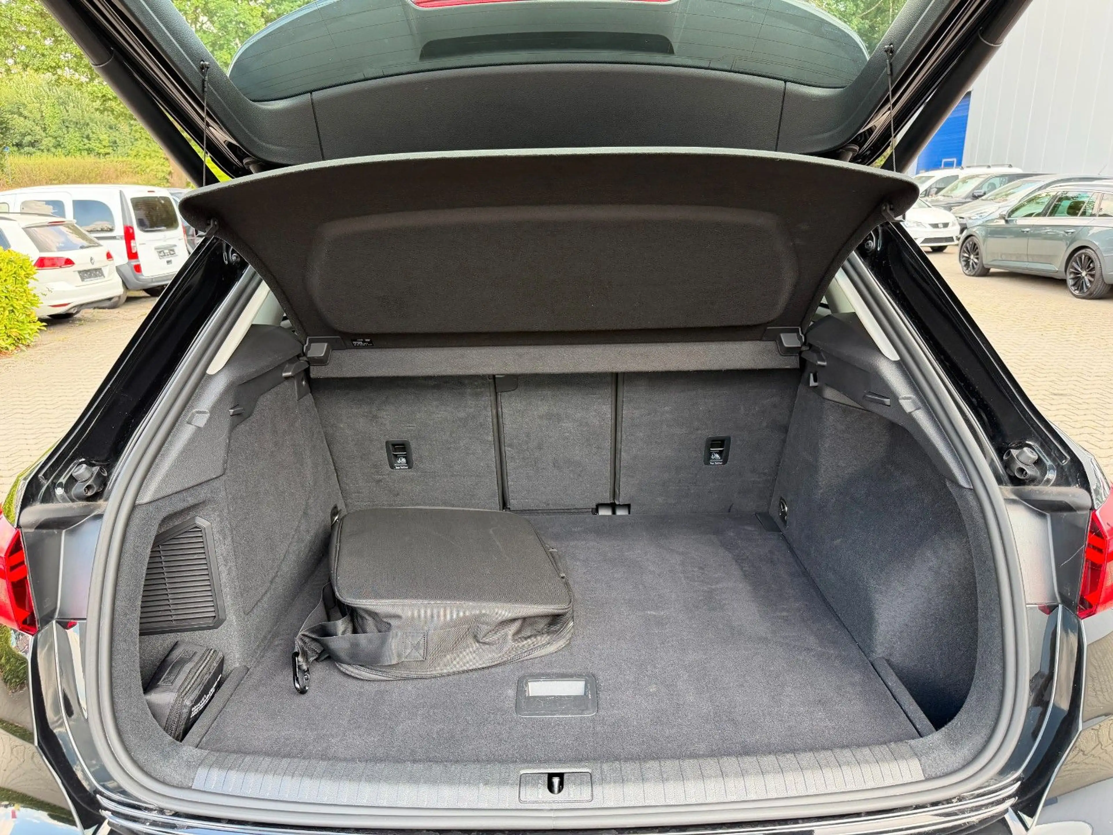 Audi Q3 45 TFSI e Garantie* Virtual Cockpit Plus* — photo 14