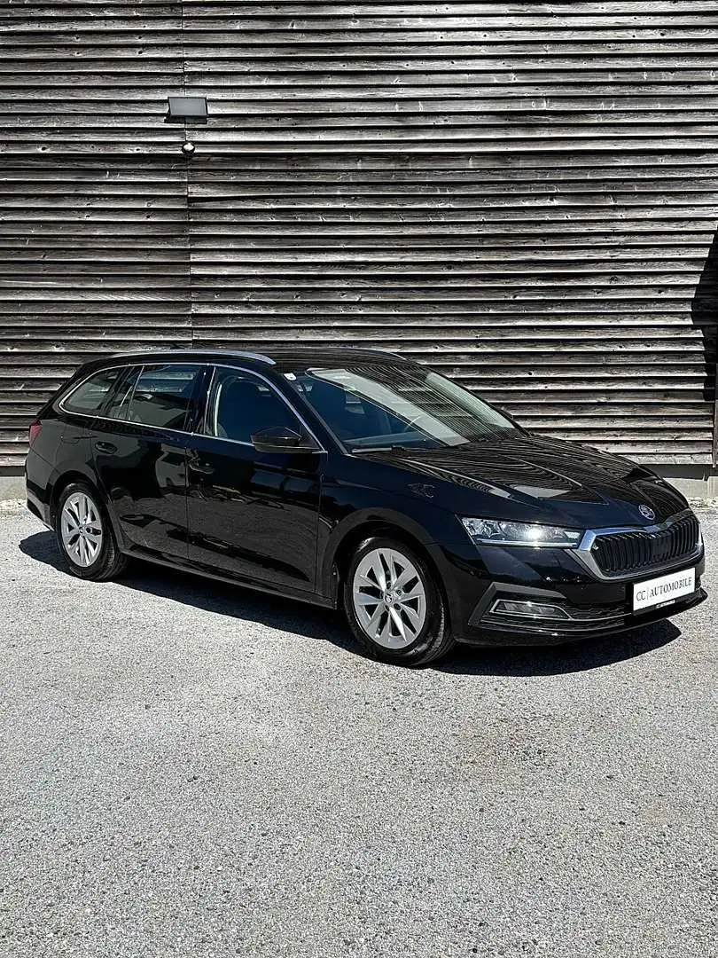 Skoda Octavia Combi 2,0 TDI Style DSG Standheizung, Rückfahrk... Schwarz - 2