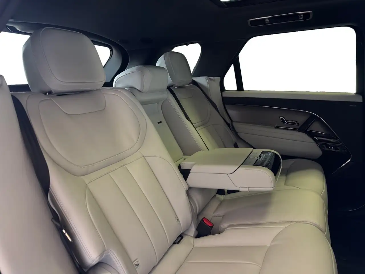 Land Rover Range Rover Sport снимка Land Rover Range Rover Sport