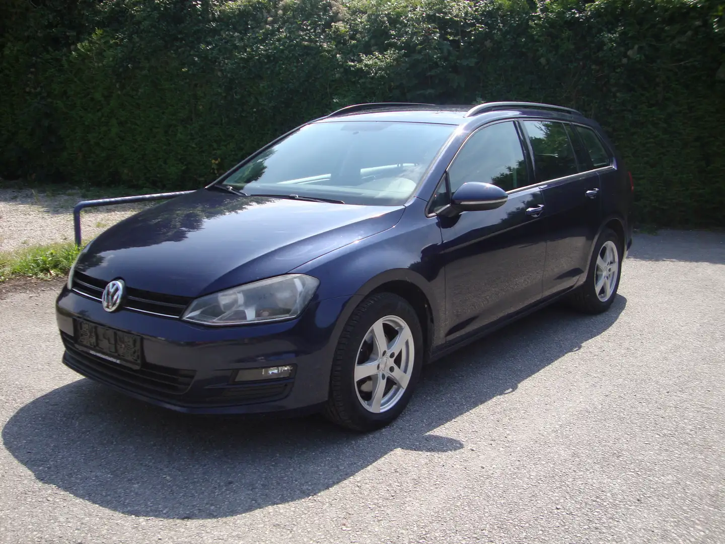 Volkswagen Golf Variant Trendline BMT Blau - 1