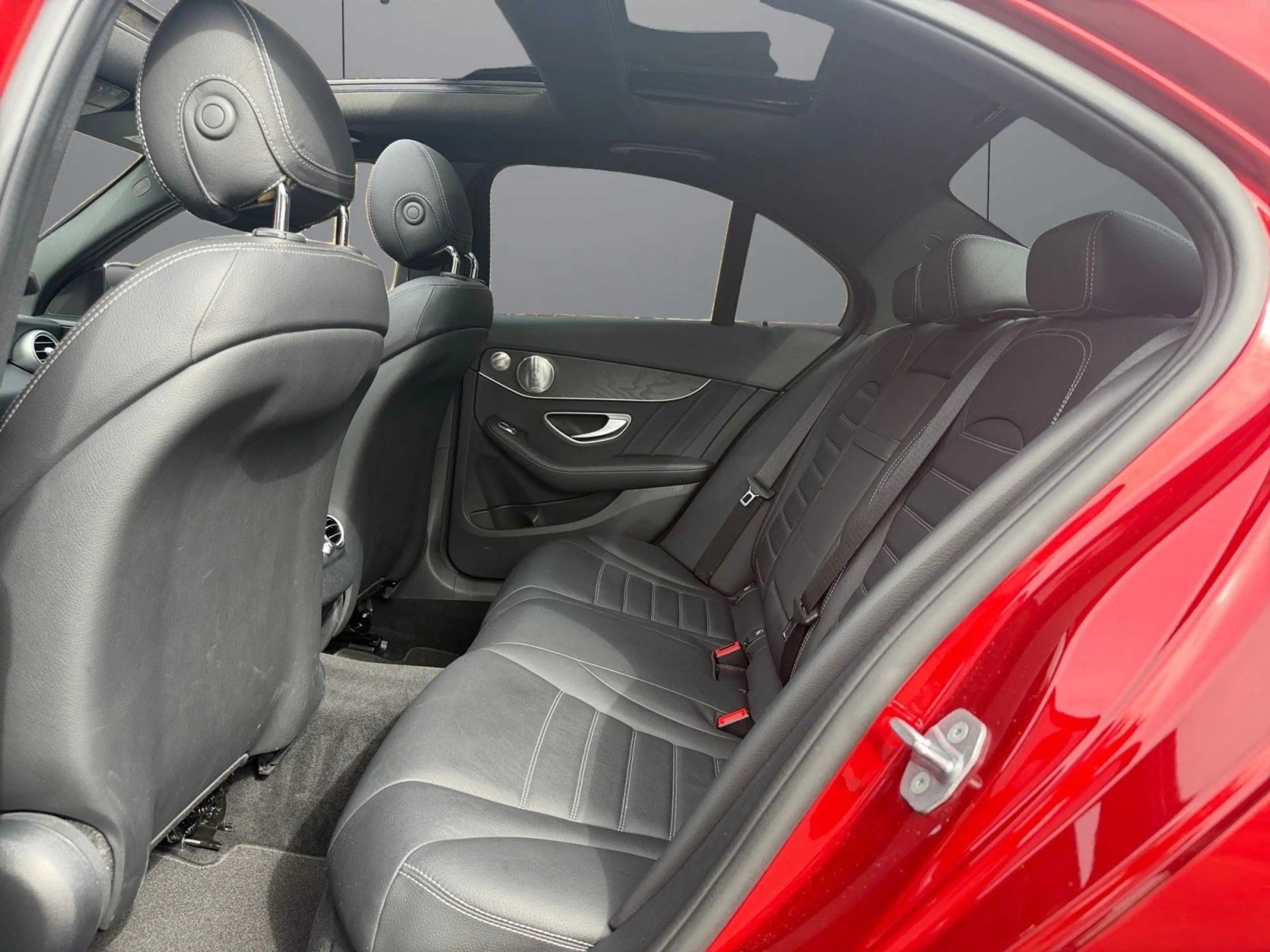 Mercedes-Benz C 250 CGI LIM. AMG LINE, NIGHT, PANO, BURMESTER — photo 11