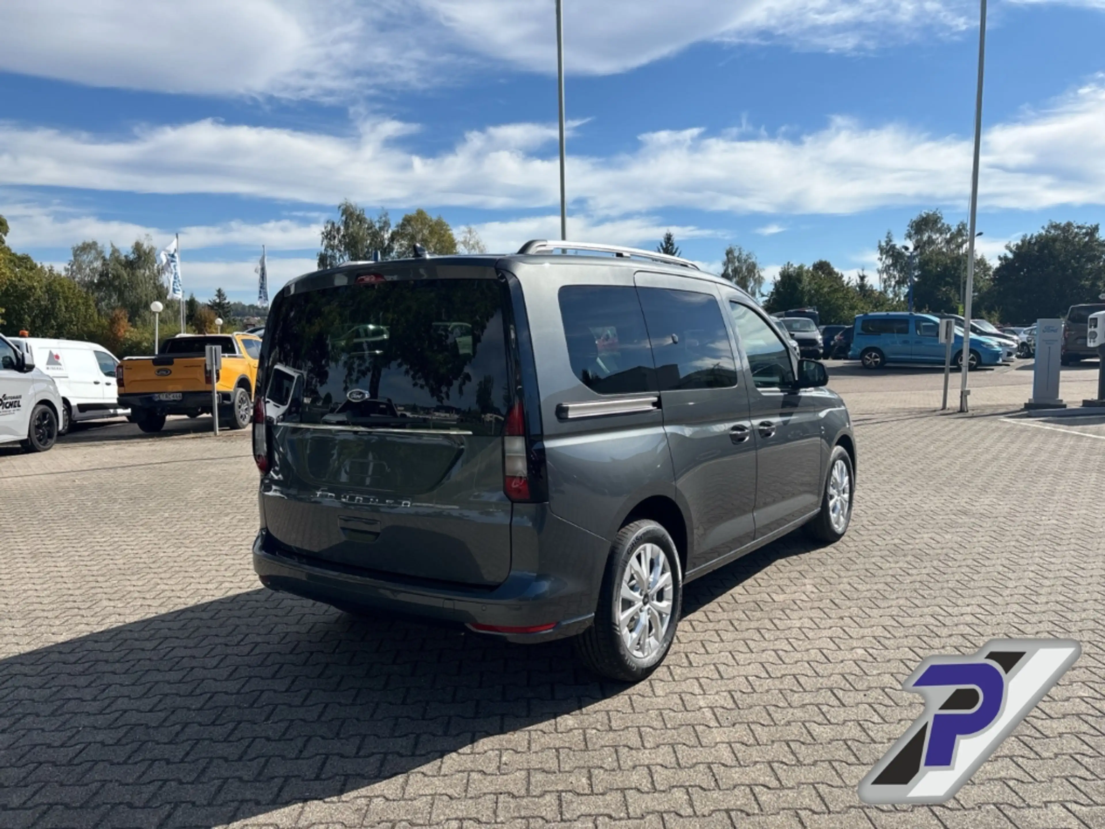 Ford Tourneo Connect Titanium L1 TWA+TEMPOMAT+LM+ Digitales Cockpit ACC — photo 5