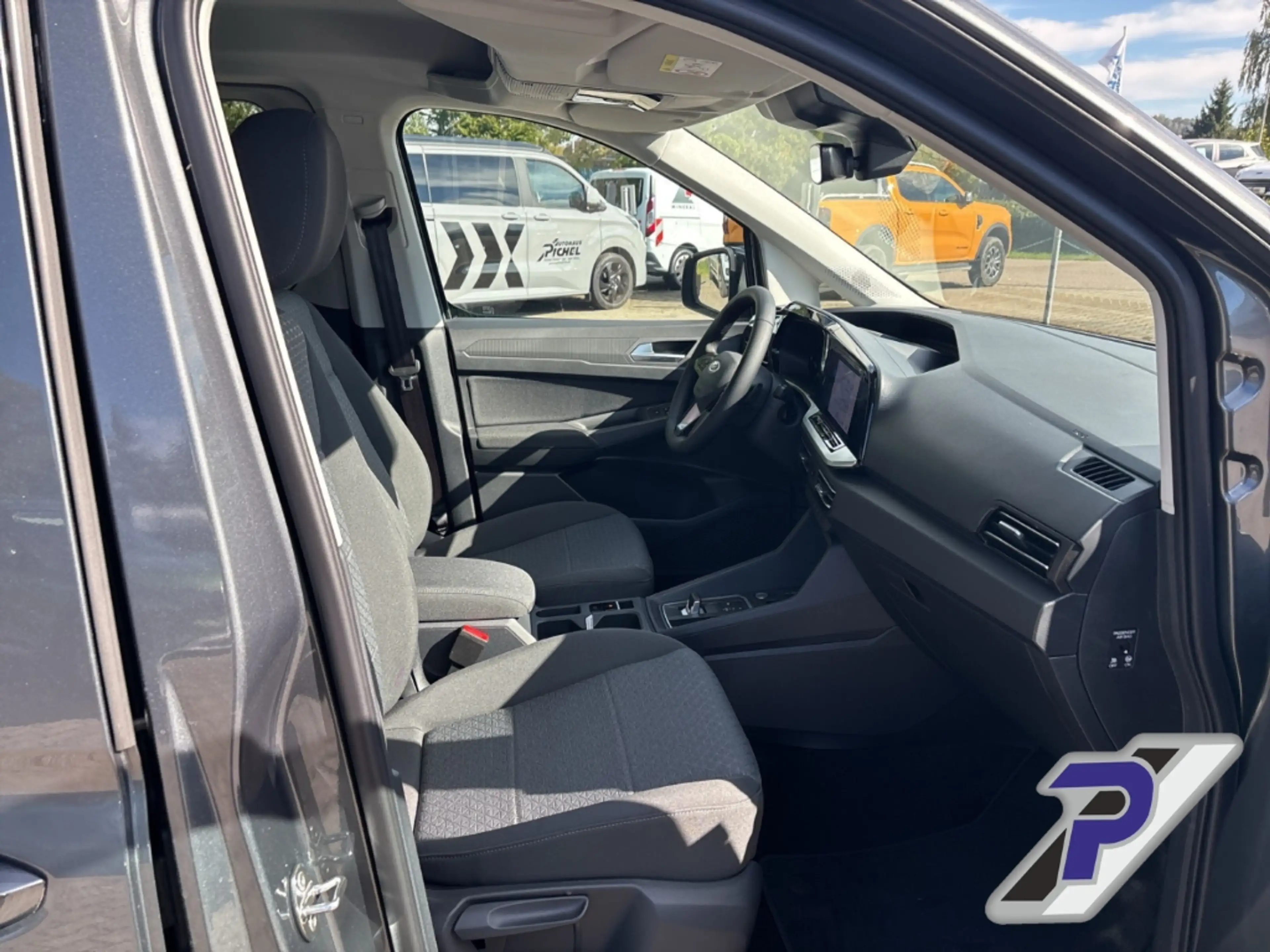 Ford Tourneo Connect Titanium L1 TWA+TEMPOMAT+LM+ Digitales Cockpit ACC — photo 14