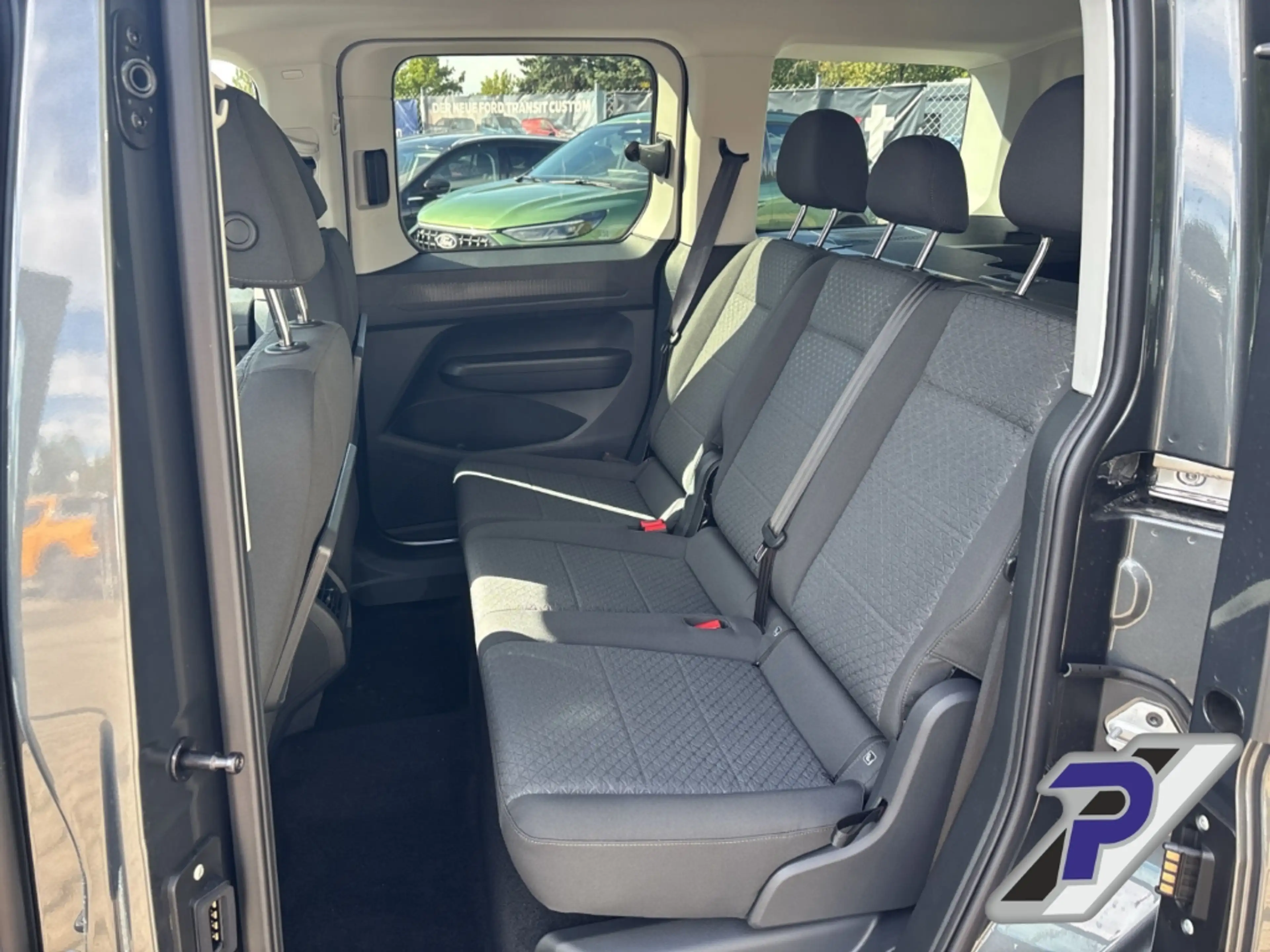 Ford Tourneo Connect Titanium L1 TWA+TEMPOMAT+LM+ Digitales Cockpit ACC — photo 13