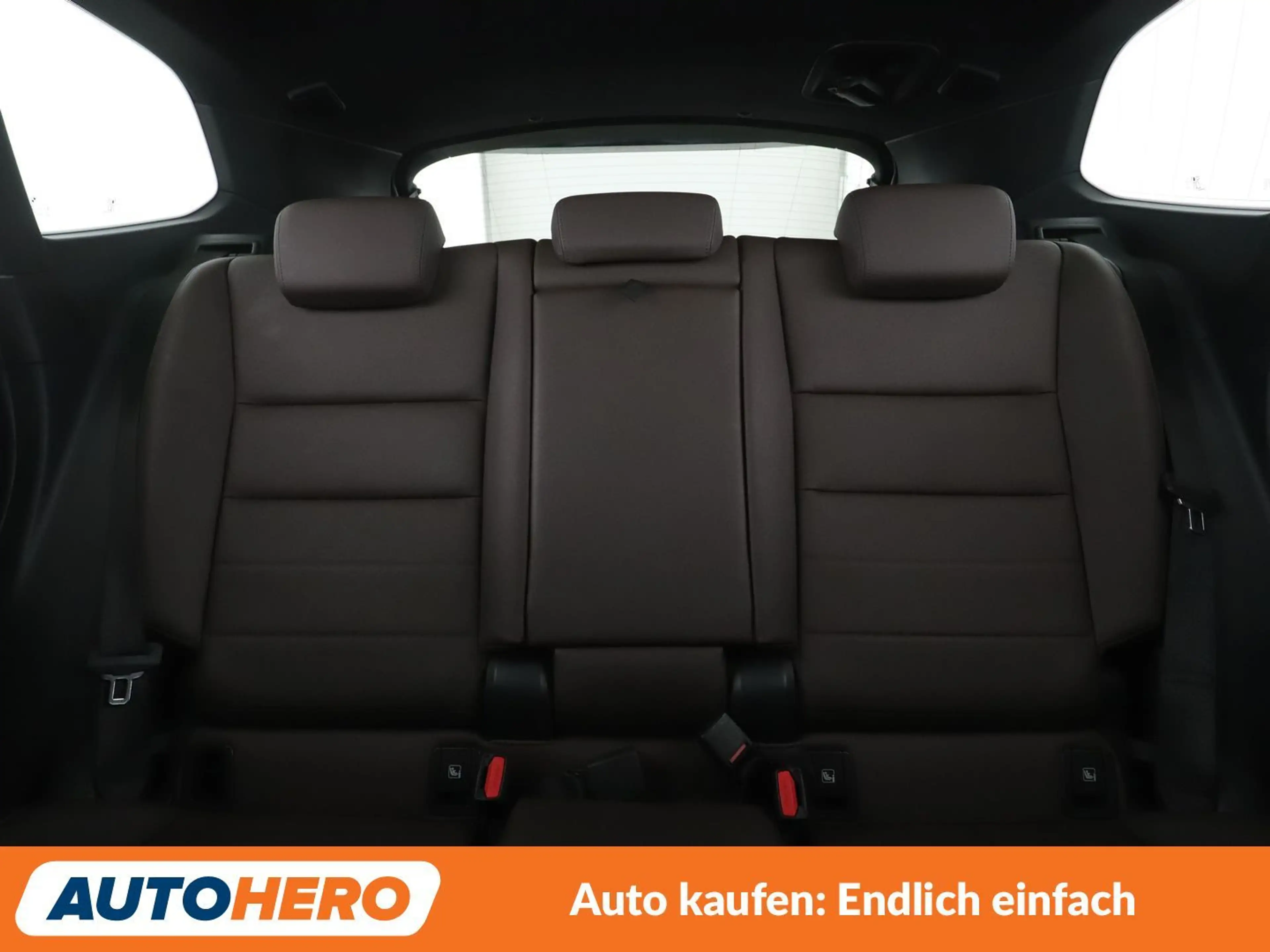 BMW iX1 xDrive 30 M Sport — photo 15