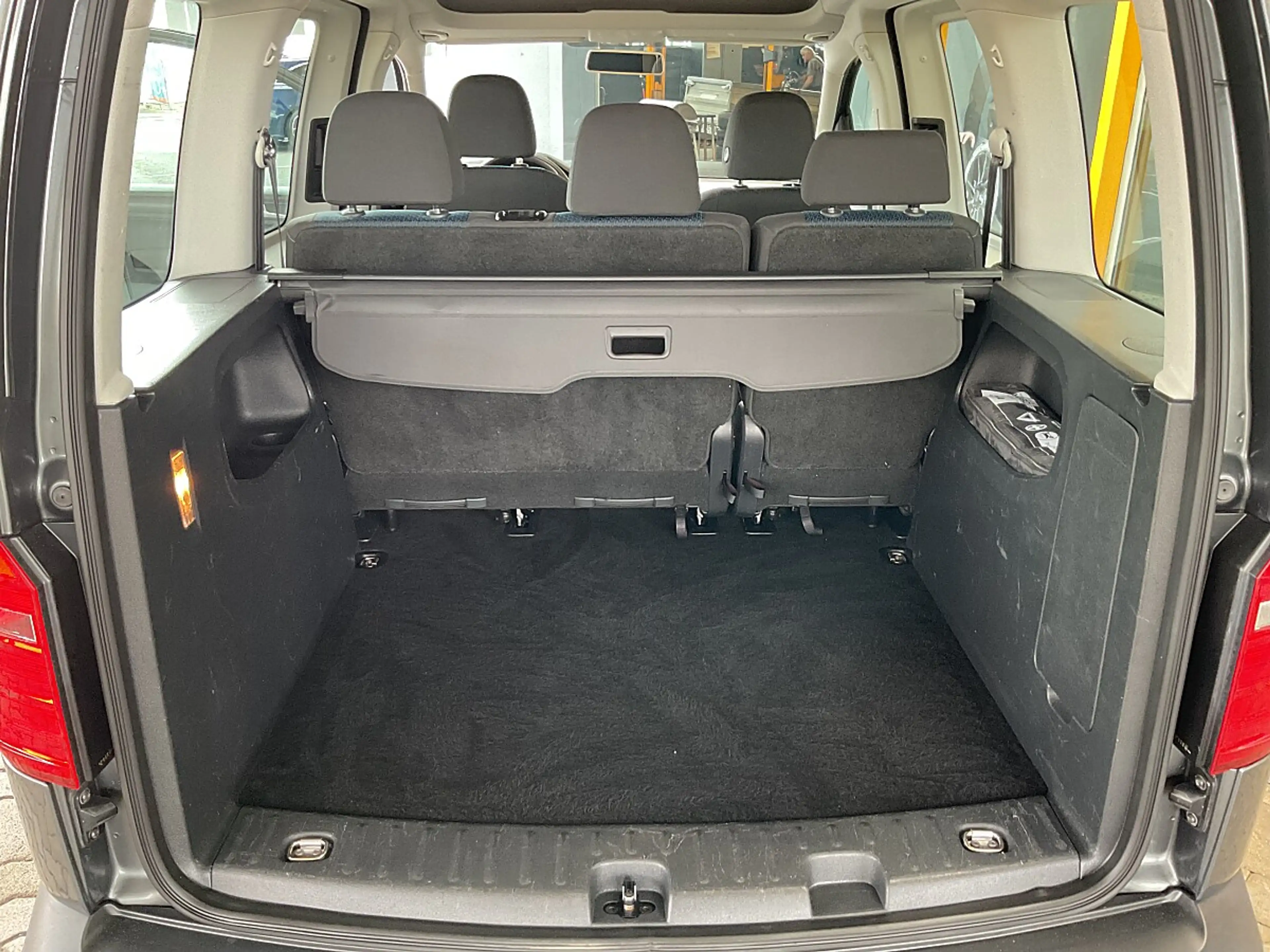Volkswagen Caddy Kombi Trendline 2,0 TDI**NAVI*PDC** — photo 10