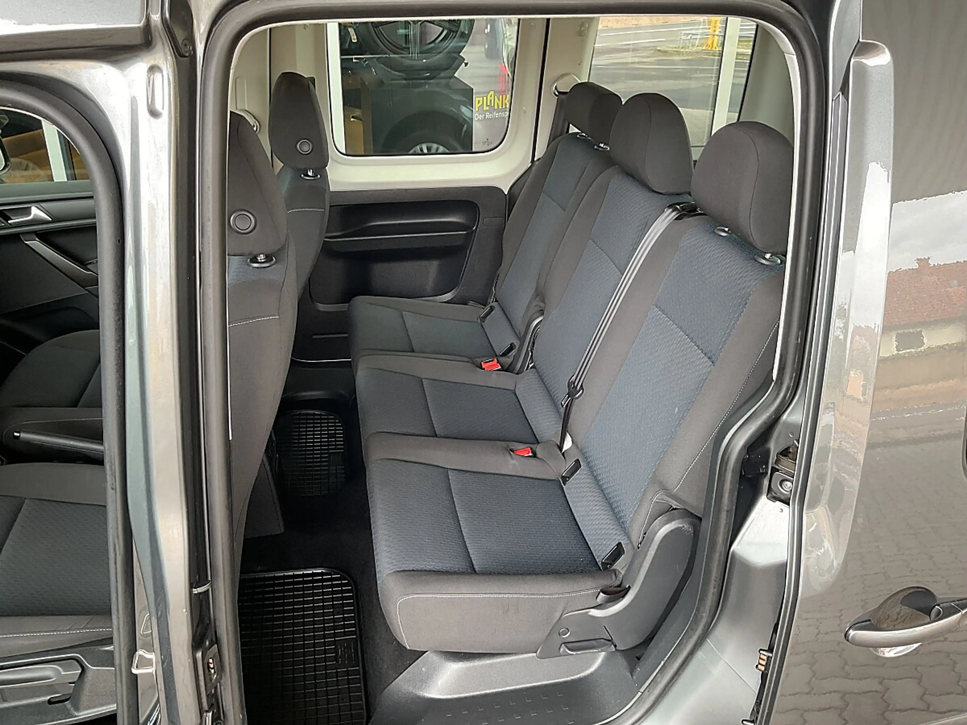 Volkswagen Caddy Kombi Trendline 2,0 TDI**NAVI*PDC** — photo 8