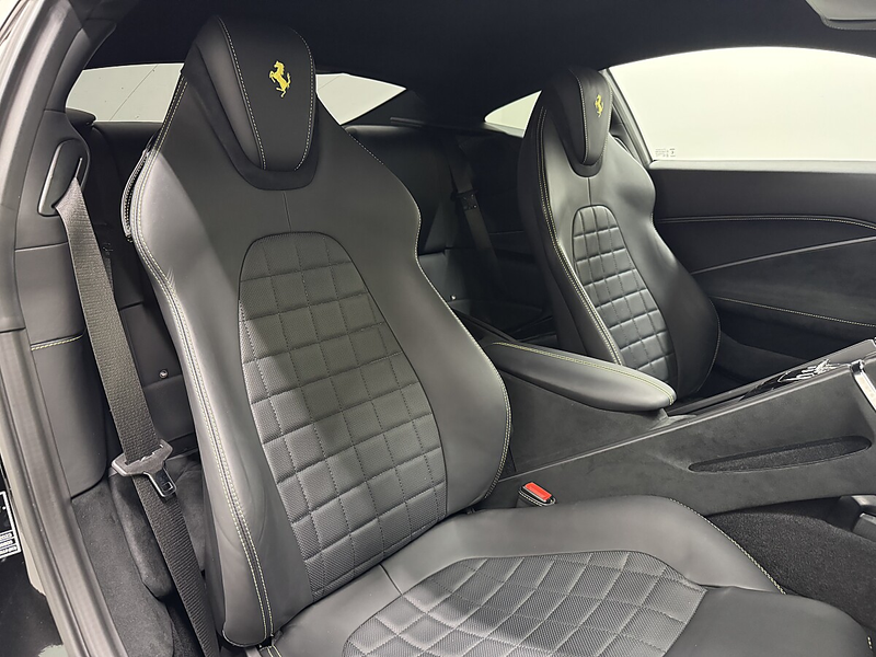 Ferrari Roma Coupe V8, Beifahrerdisplay, Schmiedefelgen, Sit... — photo 15