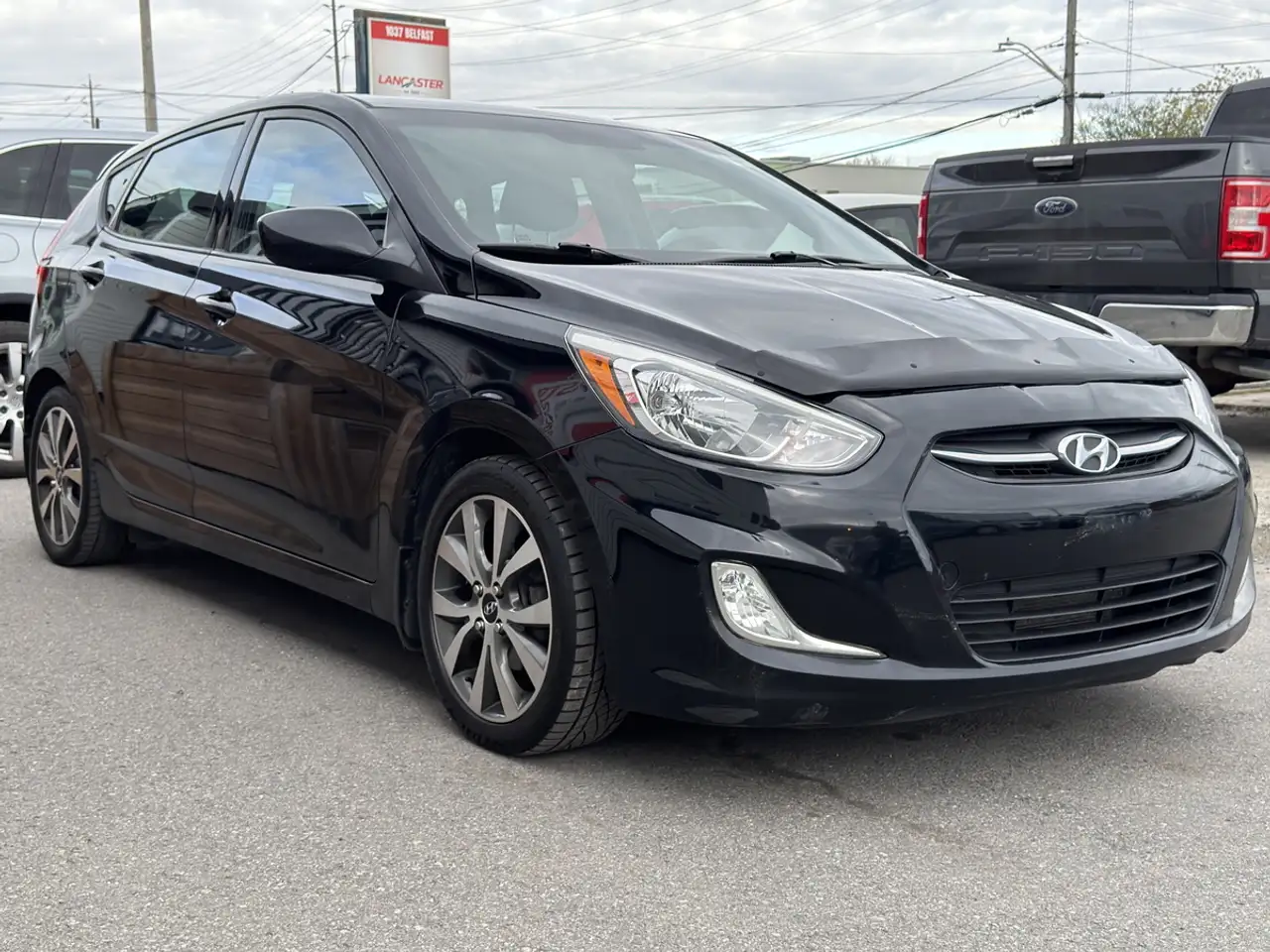 Hyundai ACCENT photo Hyundai ACCENT