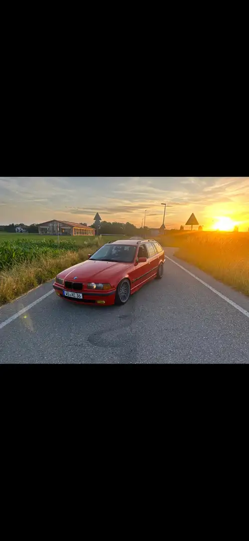 BMW 316 316i touring Červená - 1
