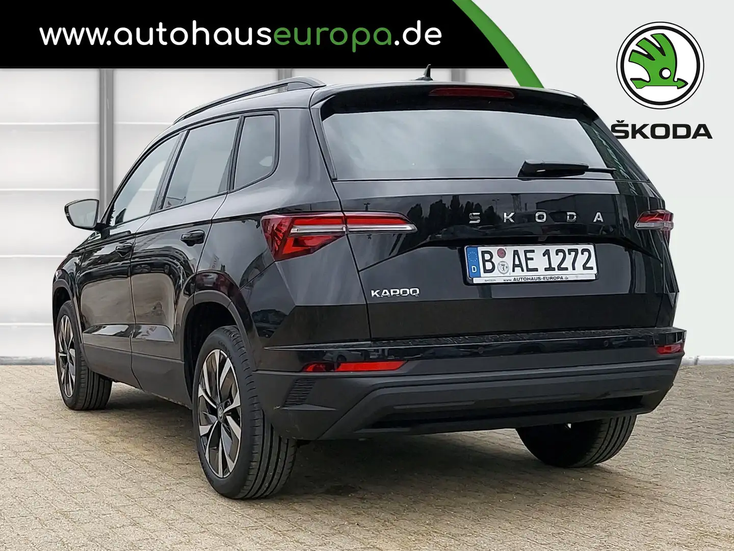 Skoda Karoq 1.5 TSI ACT Selection ACC SpurH AHK SpurW Schwarz - 2
