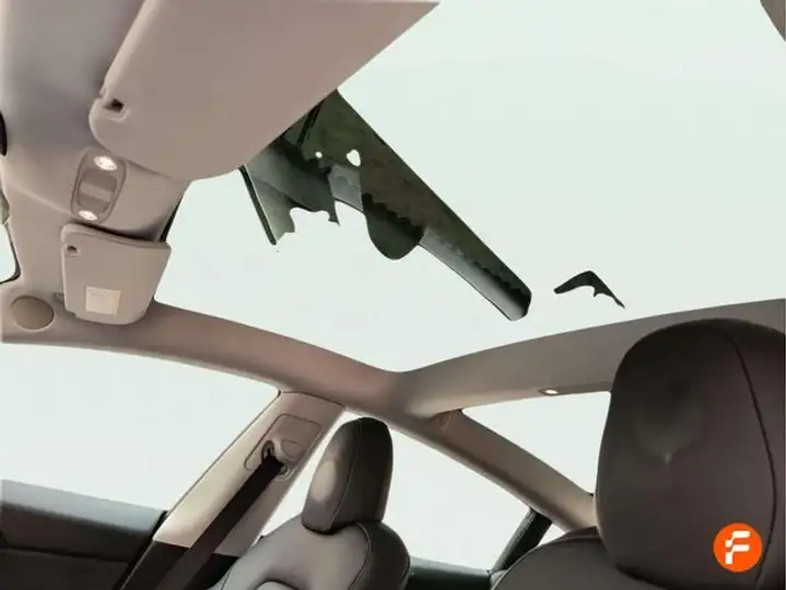 Tesla Model 3 2024, foto 11