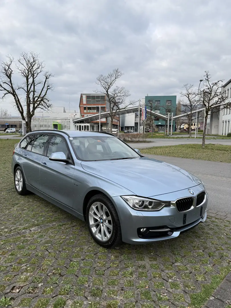 BMW 320 320i xDrive Touring Österreich-Paket Aut. Blau - 1