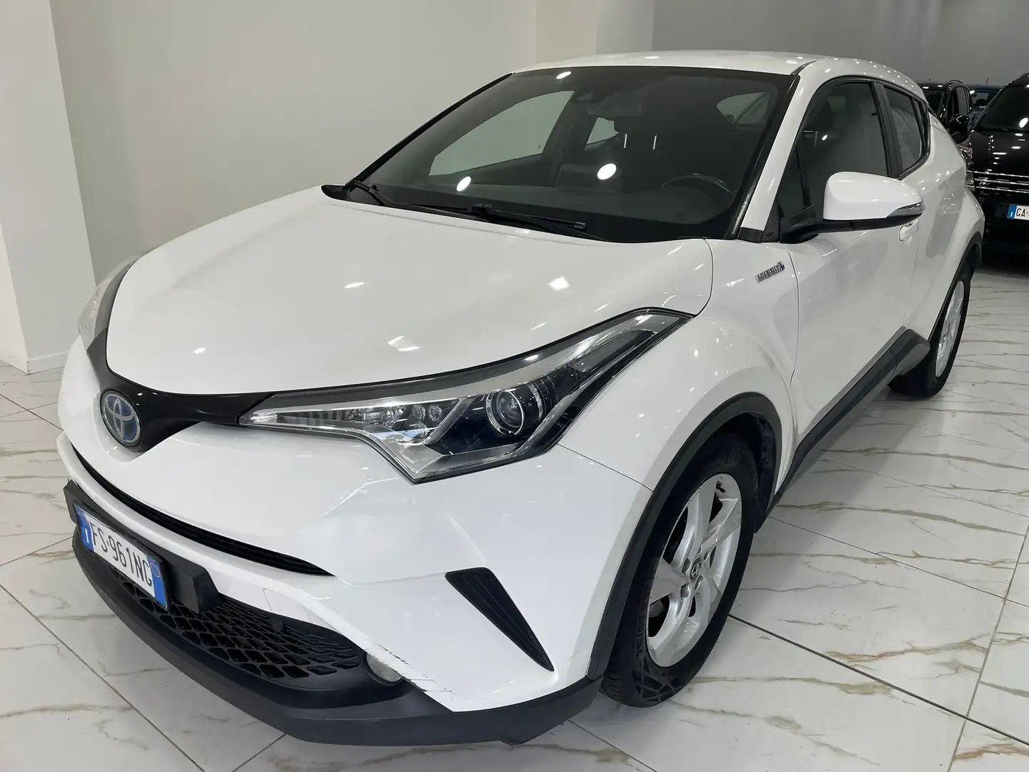 Toyota C-HR C-HR I 2016 1.8h Active 2wd e-cvt Blanc - 2
