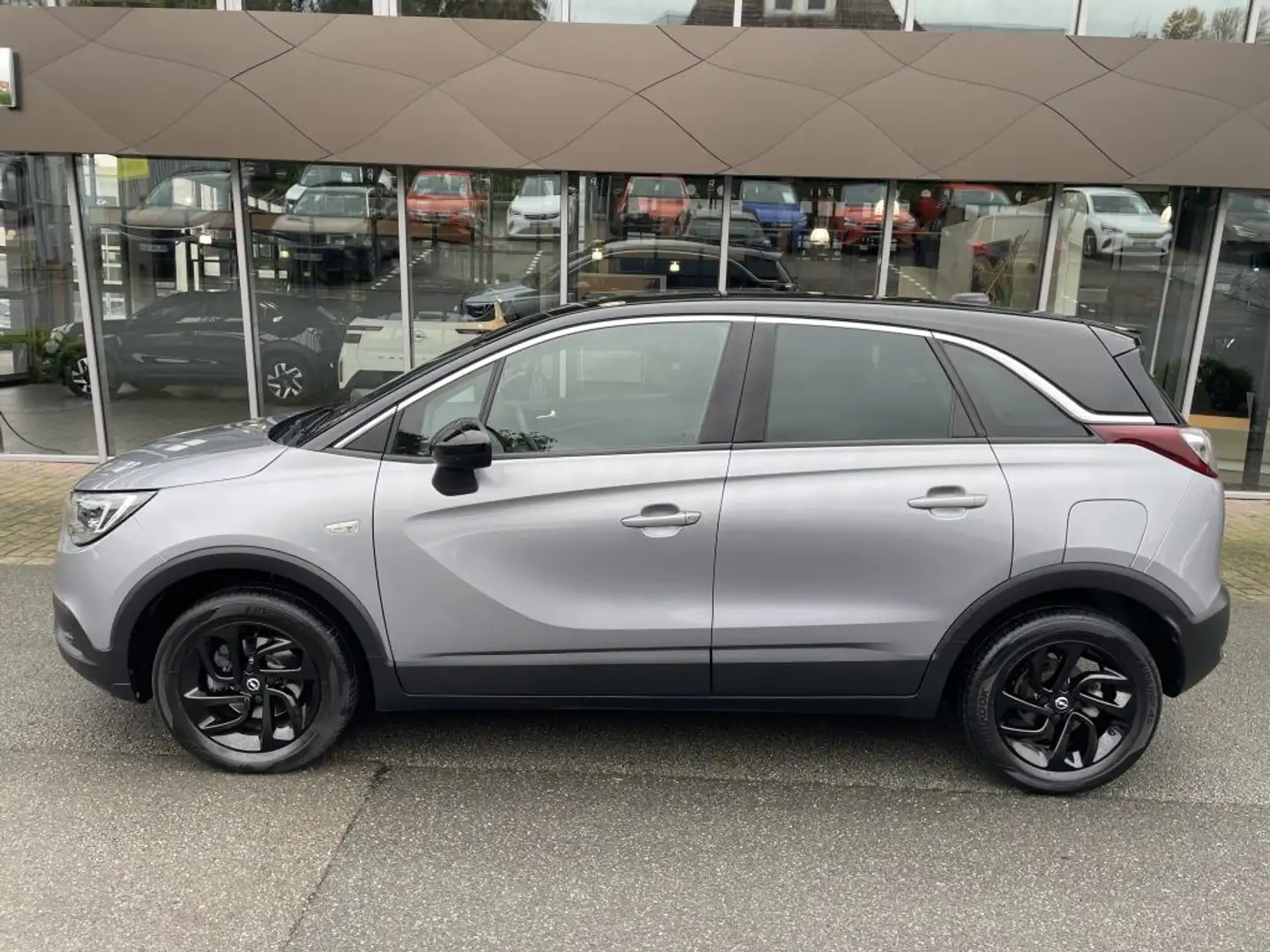 Opel Crossland X 1.2 Start/Stop Autom. Innovation Grijs - 2