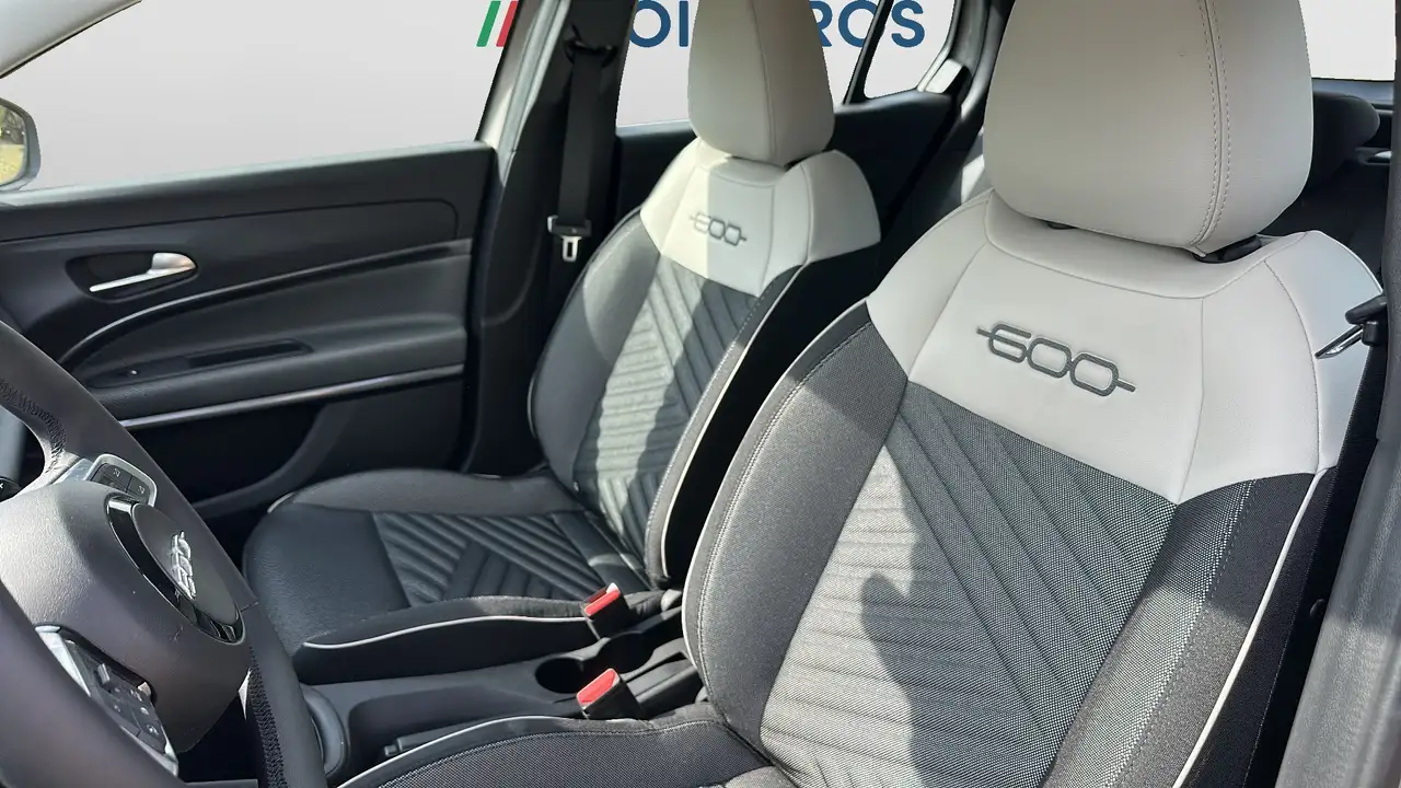 Fiat 600 1.2 hybrid 110cv auto edct6 s&s USATO GARANTITO 14