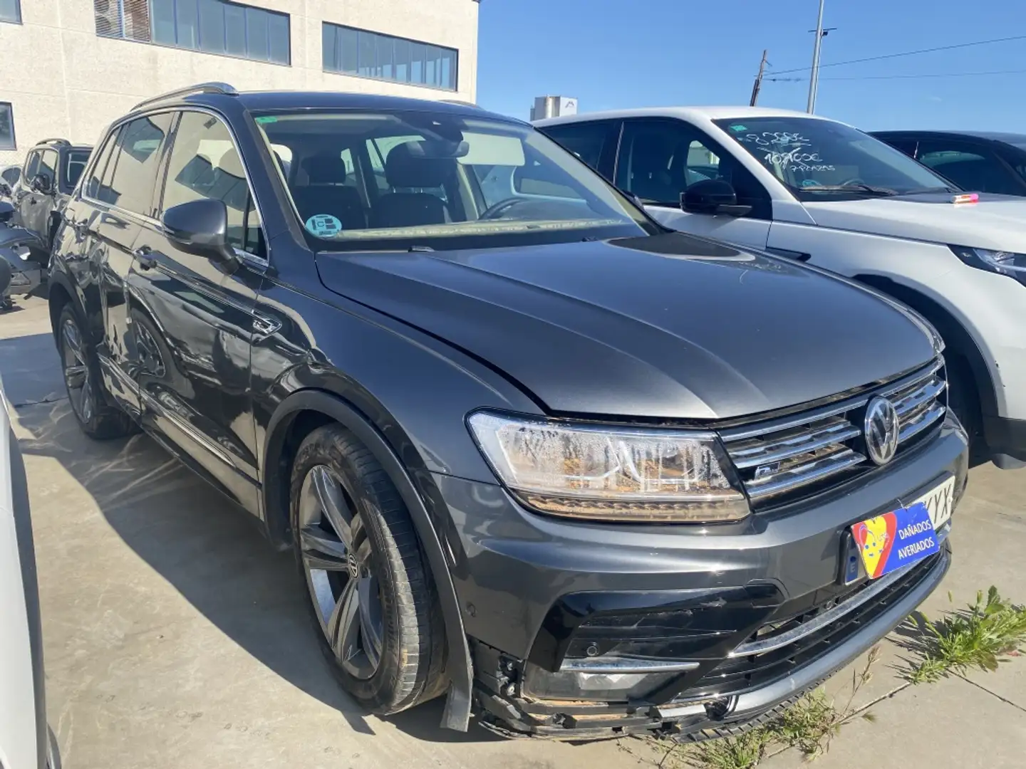 Volkswagen Tiguan 1.5 TSI Advance 110kW Gris - 2